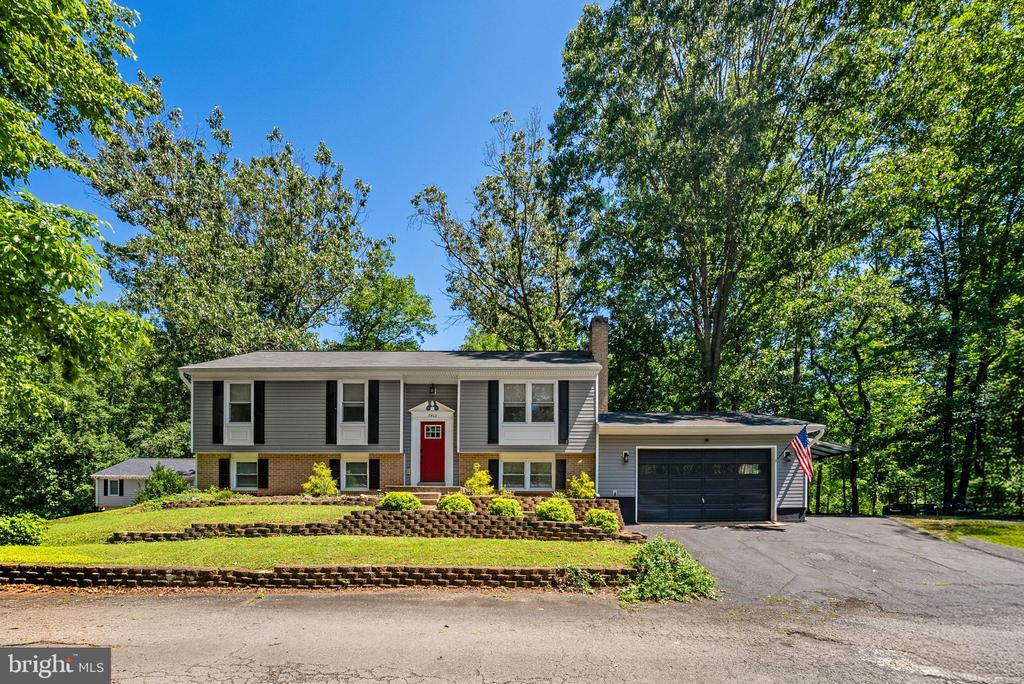7403 WATERFORD LN, WARRENTON, Virginia 20187, 4 Bedrooms Bedrooms, ,3 BathroomsBathrooms,Residential,7403 WATERFORD LN,VAFQ2022218 MLS # VAFQ2022218 7403 WATERFORD LN, WARRENTON, Virginia 20187, 4 Bedrooms Bedrooms, ,3 BathroomsBathrooms,Residential,7403 WATERFORD LN,VAFQ2022218 MLS # VAFQ2022218