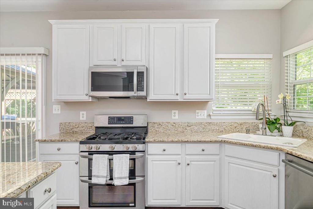 2300 SOMERSET DR, JEFFERSONTON, Virginia 22724, 5 Bedrooms Bedrooms, ,2 BathroomsBathrooms,Residential,2300 SOMERSET DR,VACU2013768 MLS # VACU2013768