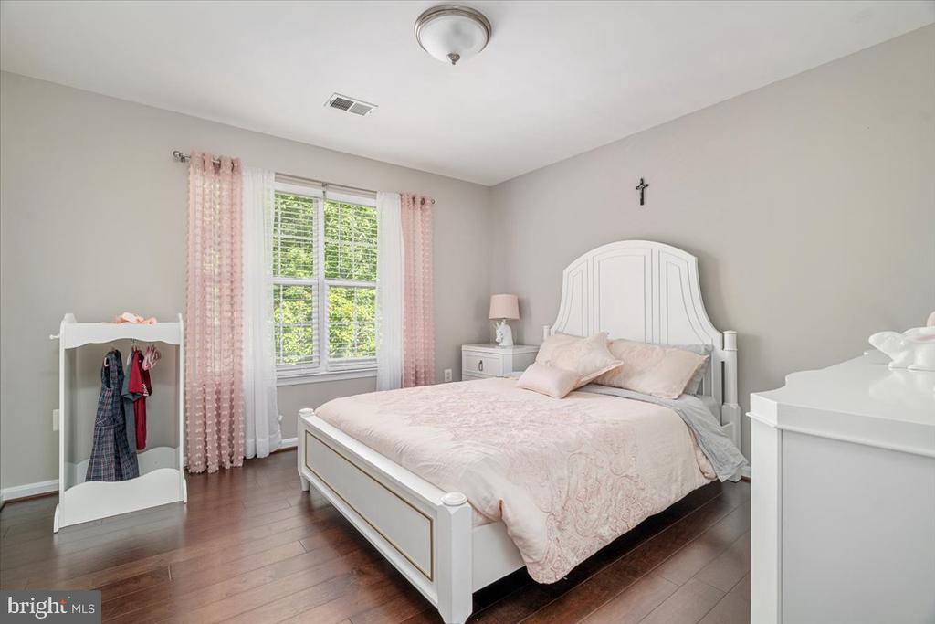2300 SOMERSET DR, JEFFERSONTON, Virginia 22724, 5 Bedrooms Bedrooms, ,2 BathroomsBathrooms,Residential,2300 SOMERSET DR,VACU2013768 MLS # VACU2013768