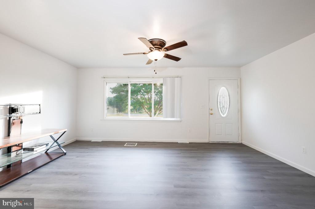 10114 POST OAK RD, SPOTSYLVANIA, Virginia 22551, 3 Bedrooms Bedrooms, ,1 BathroomBathrooms,Residential,10114 POST OAK RD,VASP2042590 MLS # VASP2042590 10114 POST OAK RD, SPOTSYLVANIA, Virginia 22551, 3 Bedrooms Bedrooms, ,1 BathroomBathrooms,Residential,10114 POST OAK RD,VASP2042590 MLS # VASP2042590
