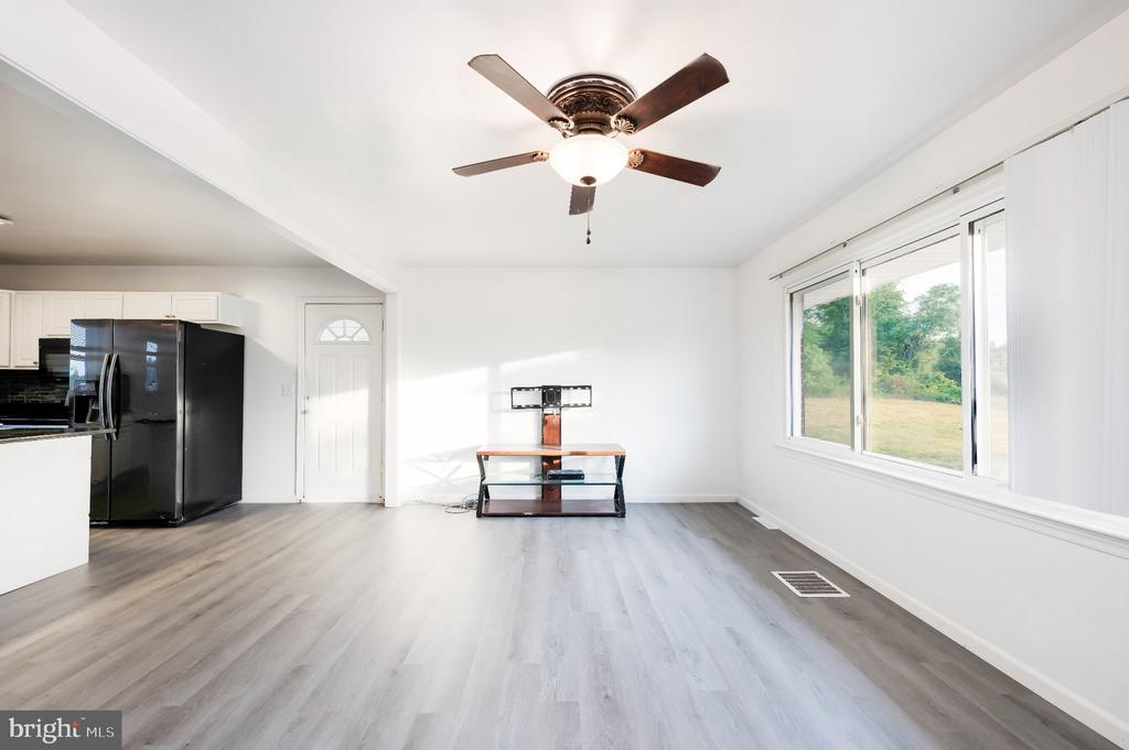 10114 POST OAK RD, SPOTSYLVANIA, Virginia 22551, 3 Bedrooms Bedrooms, ,1 BathroomBathrooms,Residential,10114 POST OAK RD,VASP2042590 MLS # VASP2042590 10114 POST OAK RD, SPOTSYLVANIA, Virginia 22551, 3 Bedrooms Bedrooms, ,1 BathroomBathrooms,Residential,10114 POST OAK RD,VASP2042590 MLS # VASP2042590