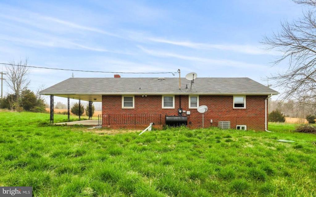10114 POST OAK RD, SPOTSYLVANIA, Virginia 22551, 3 Bedrooms Bedrooms, ,1 BathroomBathrooms,Residential,10114 POST OAK RD,VASP2042590 MLS # VASP2042590 10114 POST OAK RD, SPOTSYLVANIA, Virginia 22551, 3 Bedrooms Bedrooms, ,1 BathroomBathrooms,Residential,10114 POST OAK RD,VASP2042590 MLS # VASP2042590