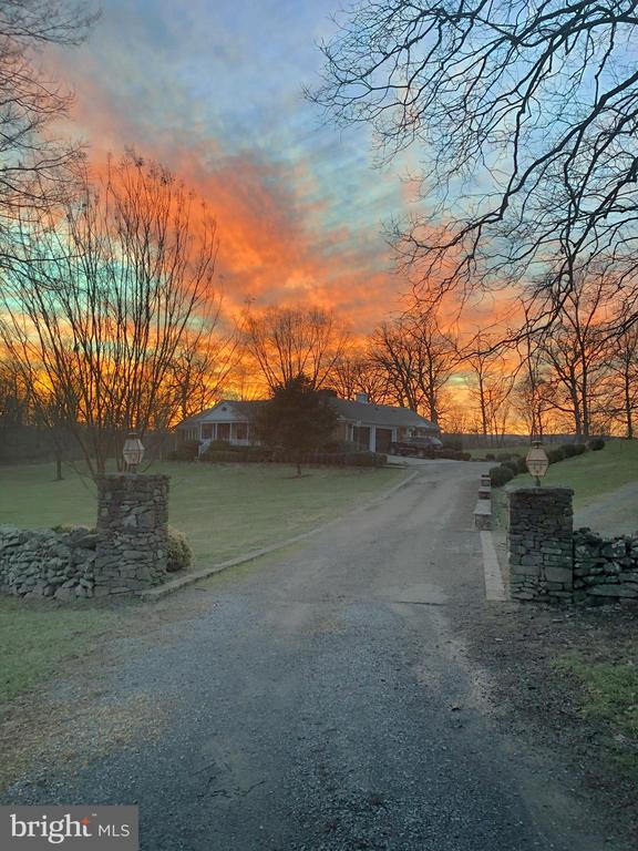 1310 DELAPLANE GRADE RD, UPPERVILLE, Virginia 20184, 4 Bedrooms Bedrooms, ,3 BathroomsBathrooms,Residential,1310 DELAPLANE GRADE RD,VAFQ2021294 MLS # VAFQ2021294 1310 DELAPLANE GRADE RD, UPPERVILLE, Virginia 20184, 4 Bedrooms Bedrooms, ,3 BathroomsBathrooms,Residential,1310 DELAPLANE GRADE RD,VAFQ2021294 MLS # VAFQ2021294