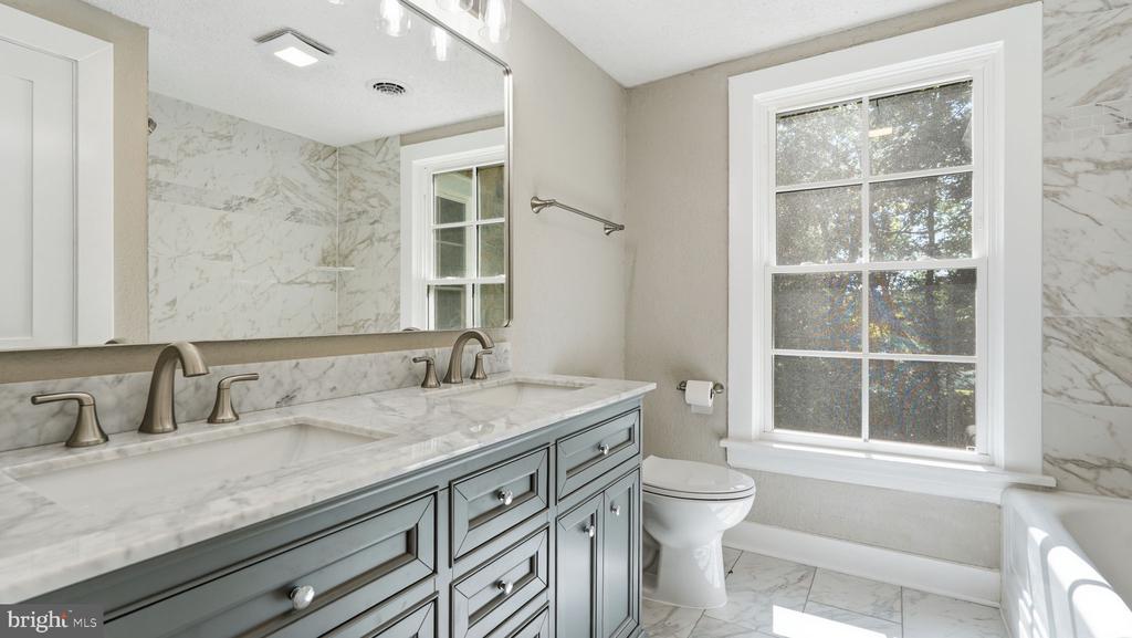 105 E WASHINGTON ST, REMINGTON, Virginia 22734, 4 Bedrooms Bedrooms, ,2 BathroomsBathrooms,Residential,105 E WASHINGTON ST,VAFQ2022362 MLS # VAFQ2022362 105 E WASHINGTON ST, REMINGTON, Virginia 22734, 4 Bedrooms Bedrooms, ,2 BathroomsBathrooms,Residential,105 E WASHINGTON ST,VAFQ2022362 MLS # VAFQ2022362