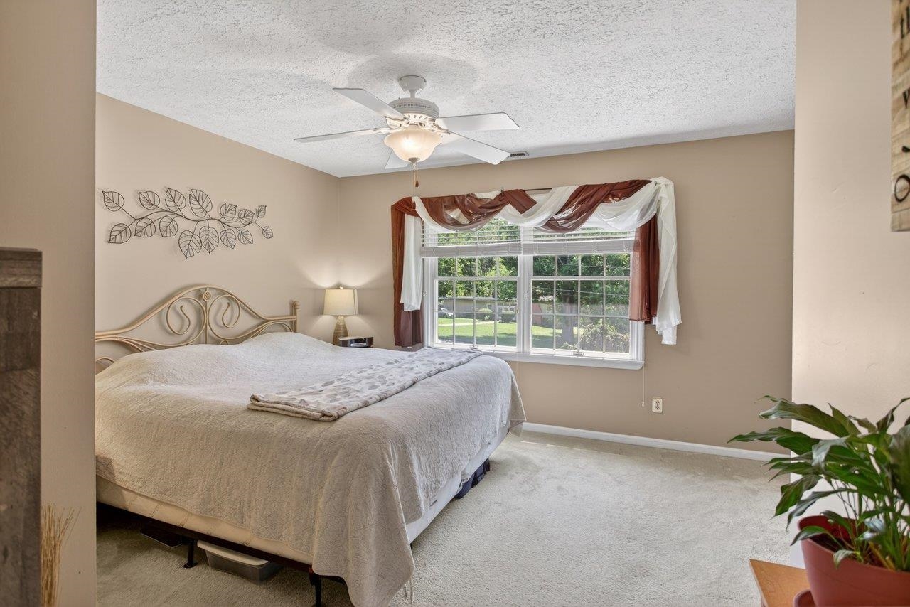 626 SUNRISE AVE, HARRISONBURG, Virginia 22801, 3 Bedrooms Bedrooms, ,2 BathroomsBathrooms,Residential,626 SUNRISE AVE,677776 MLS # 677776