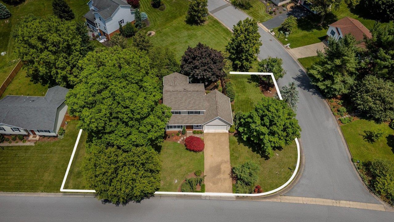 626 SUNRISE AVE, HARRISONBURG, Virginia 22801, 3 Bedrooms Bedrooms, ,2 BathroomsBathrooms,Residential,626 SUNRISE AVE,677776 MLS # 677776