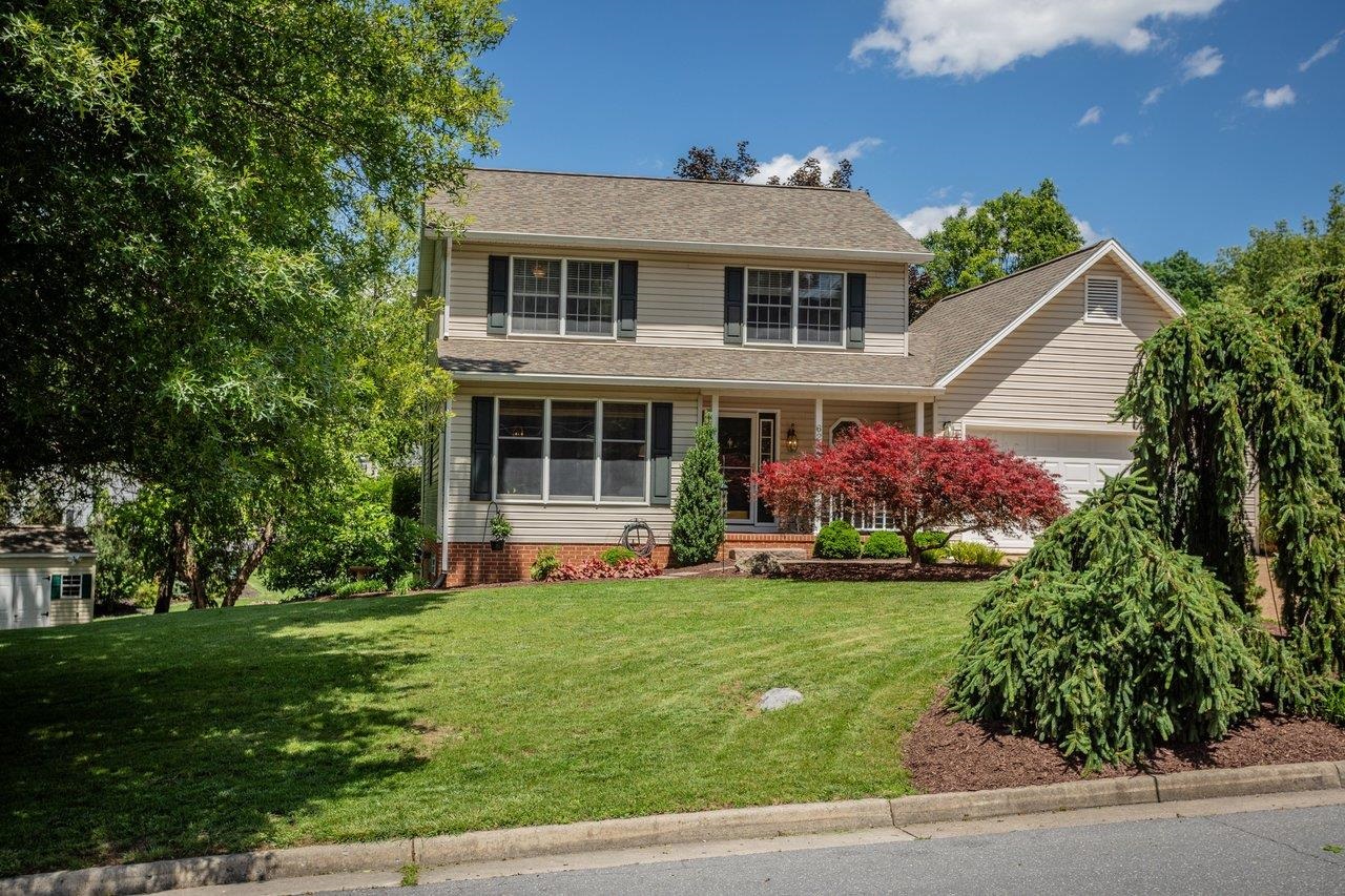 626 SUNRISE AVE, HARRISONBURG, Virginia 22801, 3 Bedrooms Bedrooms, ,2 BathroomsBathrooms,Residential,626 SUNRISE AVE,677776 MLS # 677776