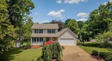 626 SUNRISE AVE, HARRISONBURG, Virginia 22801, 3 Bedrooms Bedrooms, ,2 BathroomsBathrooms,Residential,626 SUNRISE AVE,677776 MLS # 677776