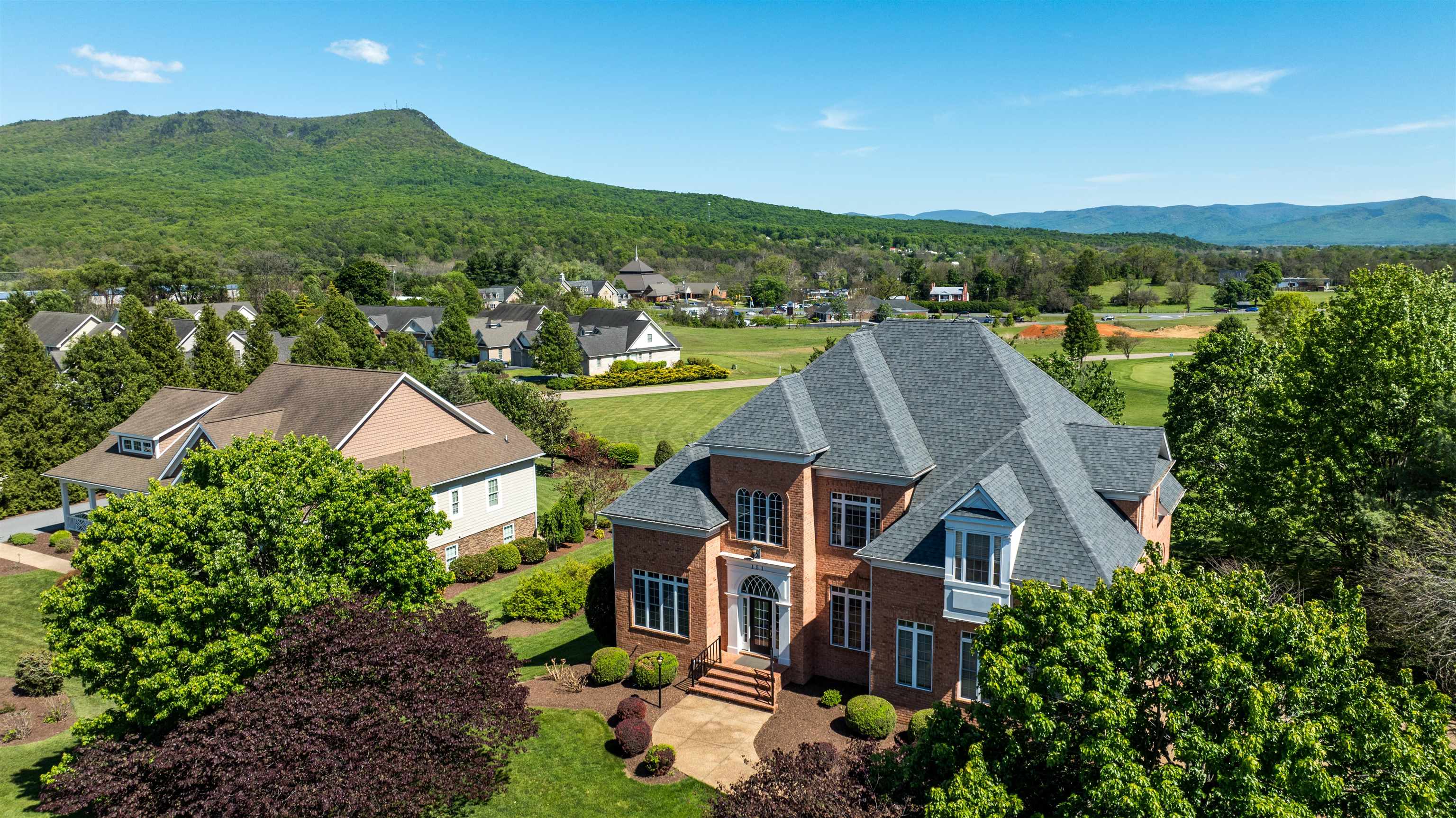 151 CLAREMONT AVE, ROCKINGHAM, Virginia 22801, 6 Bedrooms Bedrooms, ,4 BathroomsBathrooms,Residential,151 CLAREMONT AVE,677840 MLS # 677840