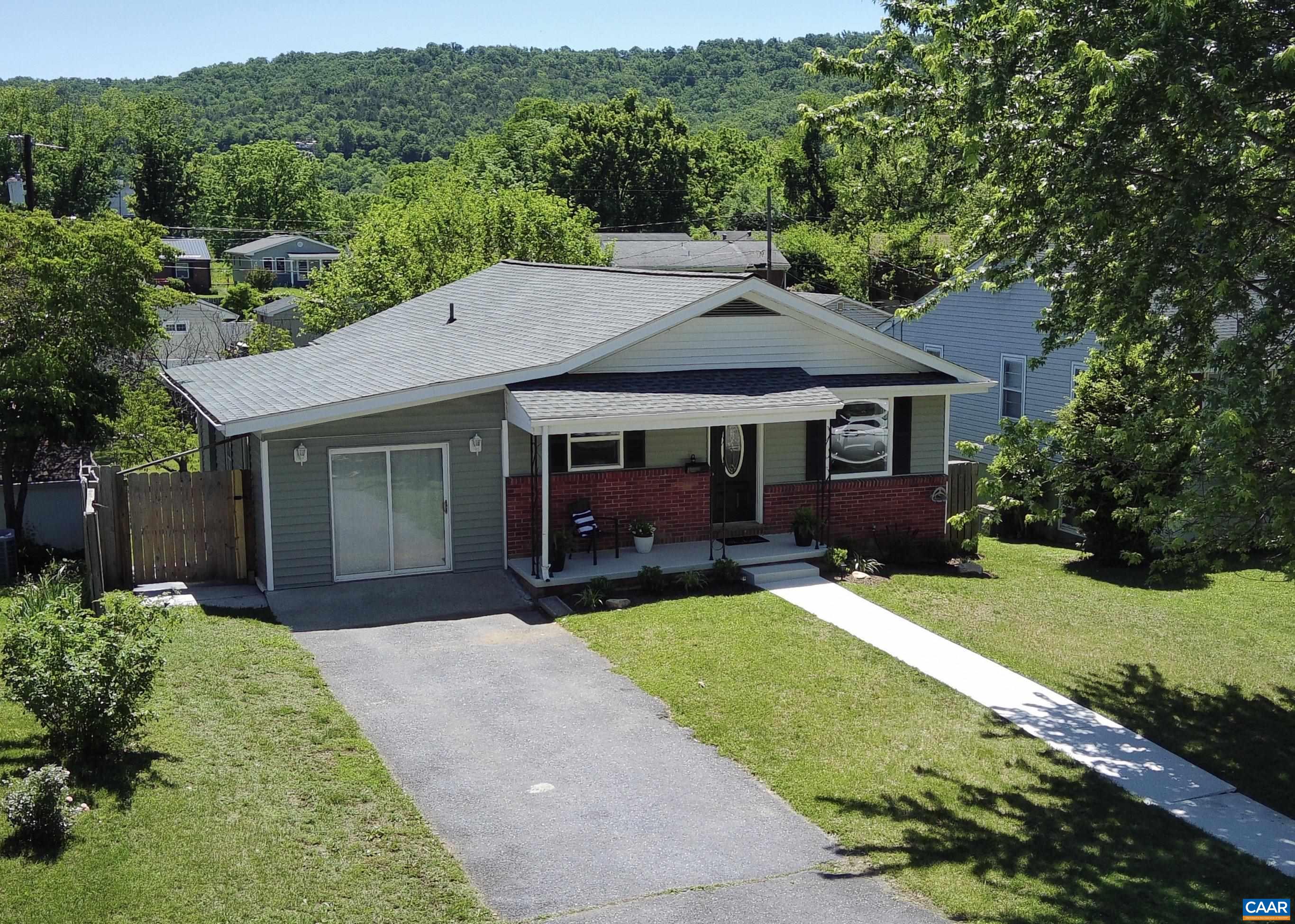 604 MARKET ST, WAYNESBORO, Virginia 22980, 4 Bedrooms Bedrooms, ,3 BathroomsBathrooms,Residential,604 MARKET ST,677933 MLS # 677933 604 MARKET ST, WAYNESBORO, Virginia 22980, 4 Bedrooms Bedrooms, ,3 BathroomsBathrooms,Residential,604 MARKET ST,677933 MLS # 677933