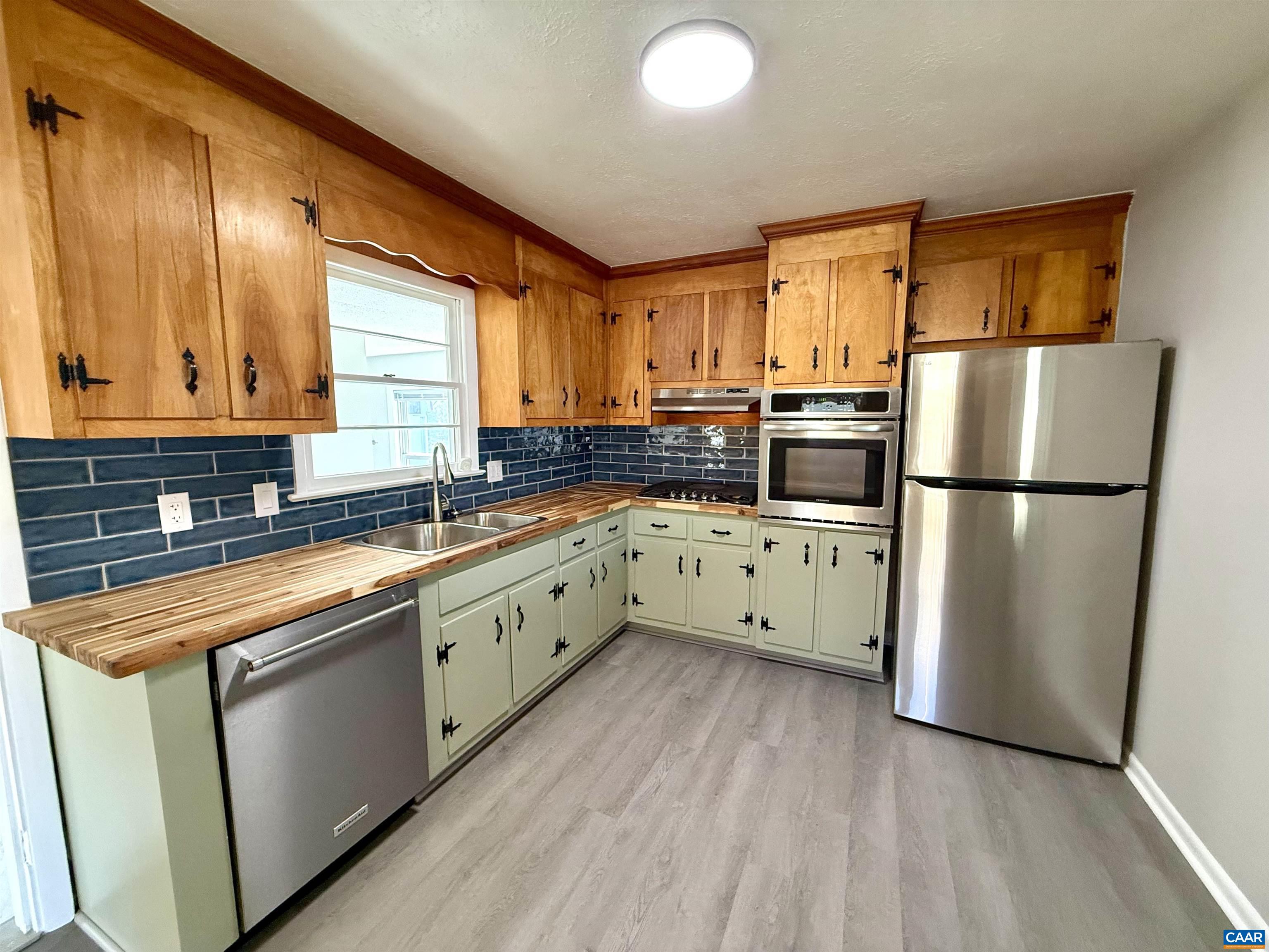 604 MARKET ST, WAYNESBORO, Virginia 22980, 4 Bedrooms Bedrooms, ,3 BathroomsBathrooms,Residential,604 MARKET ST,677933 MLS # 677933 604 MARKET ST, WAYNESBORO, Virginia 22980, 4 Bedrooms Bedrooms, ,3 BathroomsBathrooms,Residential,604 MARKET ST,677933 MLS # 677933