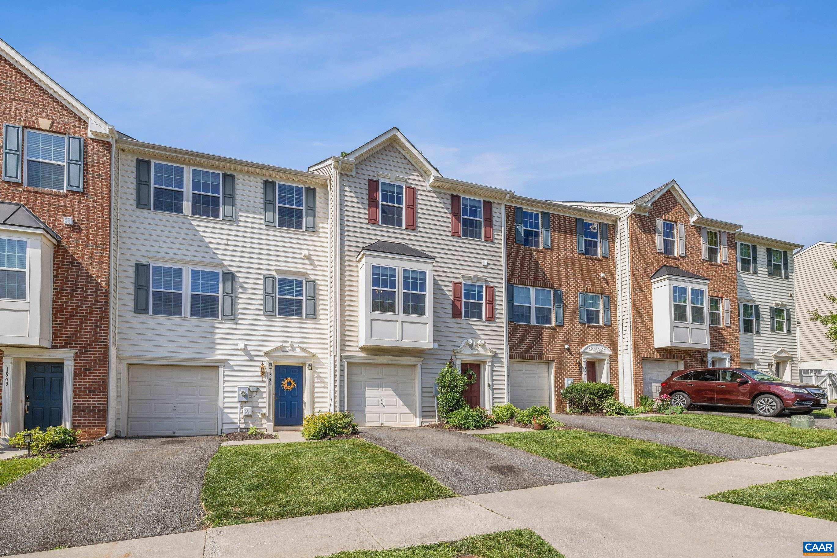 1953 ASHEVILLE DR, CHARLOTTESVILLE, Virginia 22911, 3 Bedrooms Bedrooms, ,2 BathroomsBathrooms,Residential,1953 ASHEVILLE DR,677970 MLS # 677970 1953 ASHEVILLE DR, CHARLOTTESVILLE, Virginia 22911, 3 Bedrooms Bedrooms, ,2 BathroomsBathrooms,Residential,1953 ASHEVILLE DR,677970 MLS # 677970
