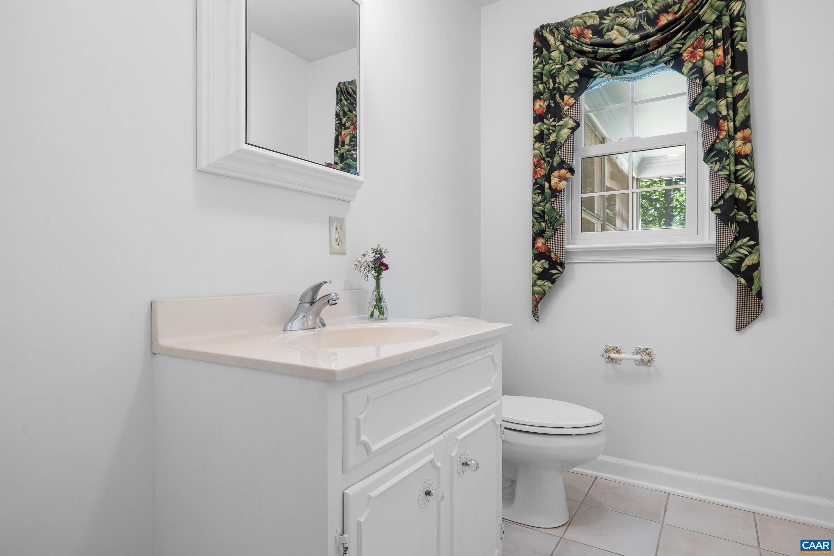 985 TANGLEWOOD RD, CHARLOTTESVILLE, Virginia 22901, 4 Bedrooms Bedrooms, ,3 BathroomsBathrooms,Residential,985 TANGLEWOOD RD,677999 MLS # 677999