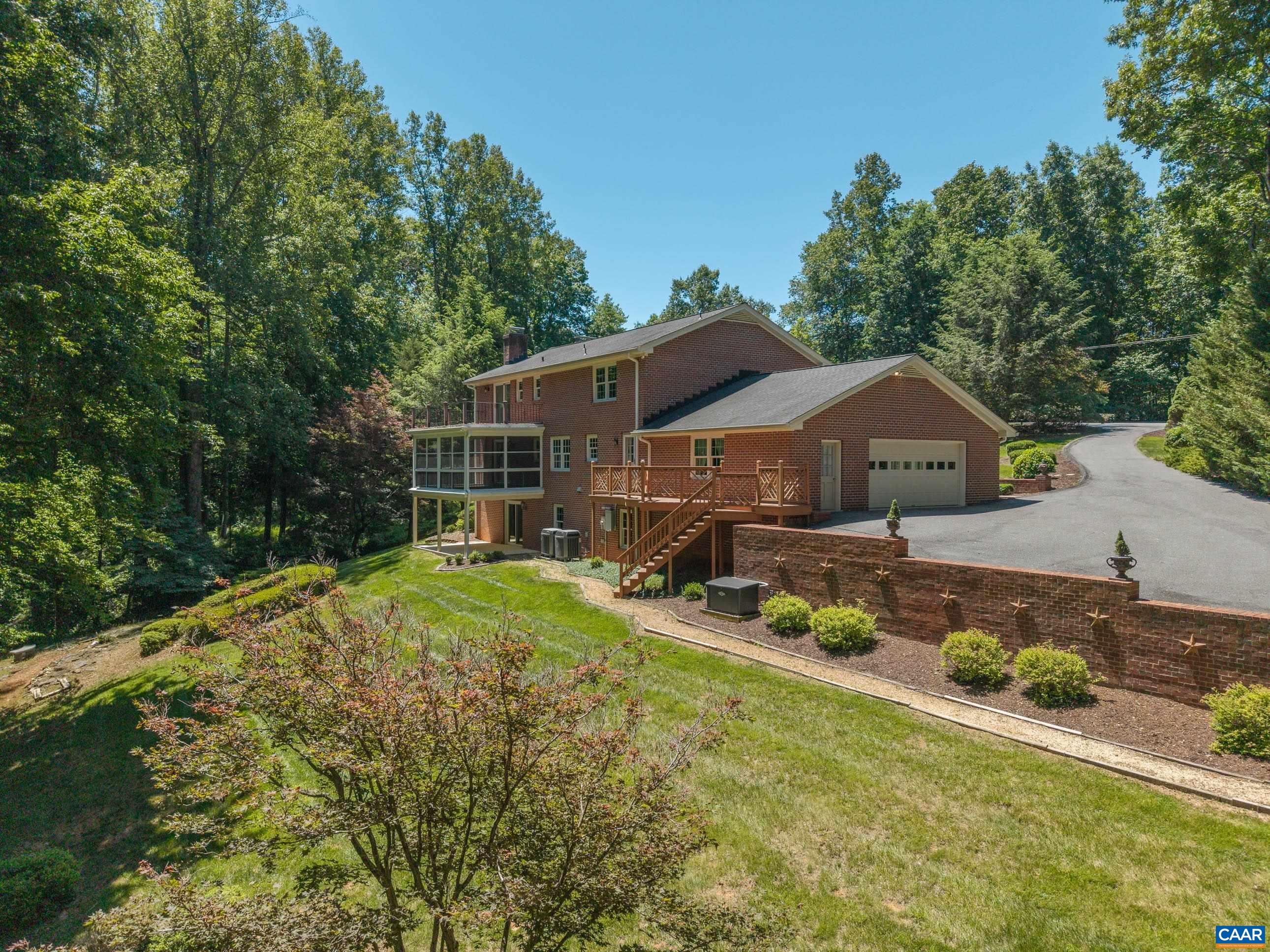 985 TANGLEWOOD RD, CHARLOTTESVILLE, Virginia 22901, 4 Bedrooms Bedrooms, ,3 BathroomsBathrooms,Residential,985 TANGLEWOOD RD,677999 MLS # 677999