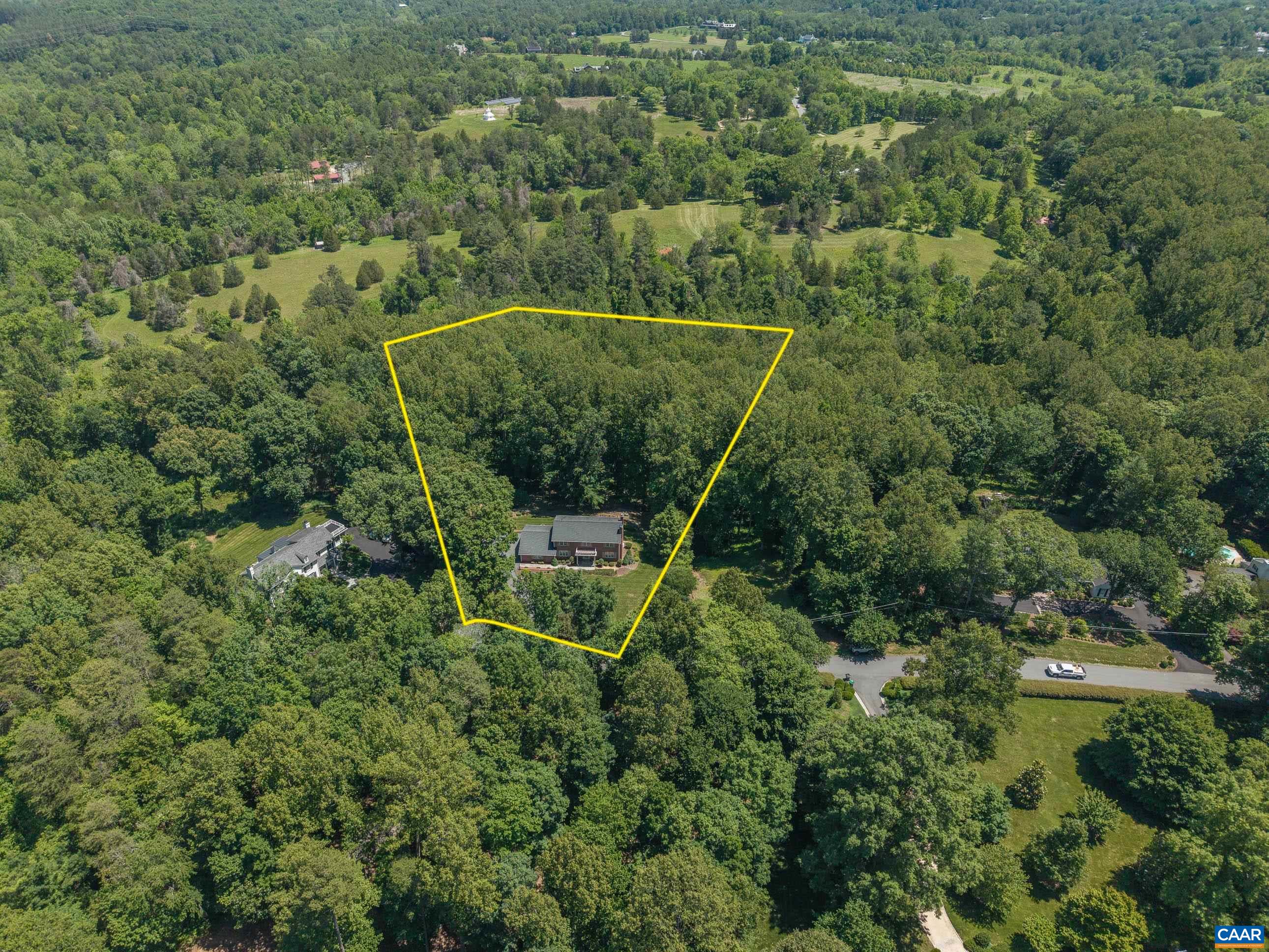 985 TANGLEWOOD RD, CHARLOTTESVILLE, Virginia 22901, 4 Bedrooms Bedrooms, ,3 BathroomsBathrooms,Residential,985 TANGLEWOOD RD,677999 MLS # 677999
