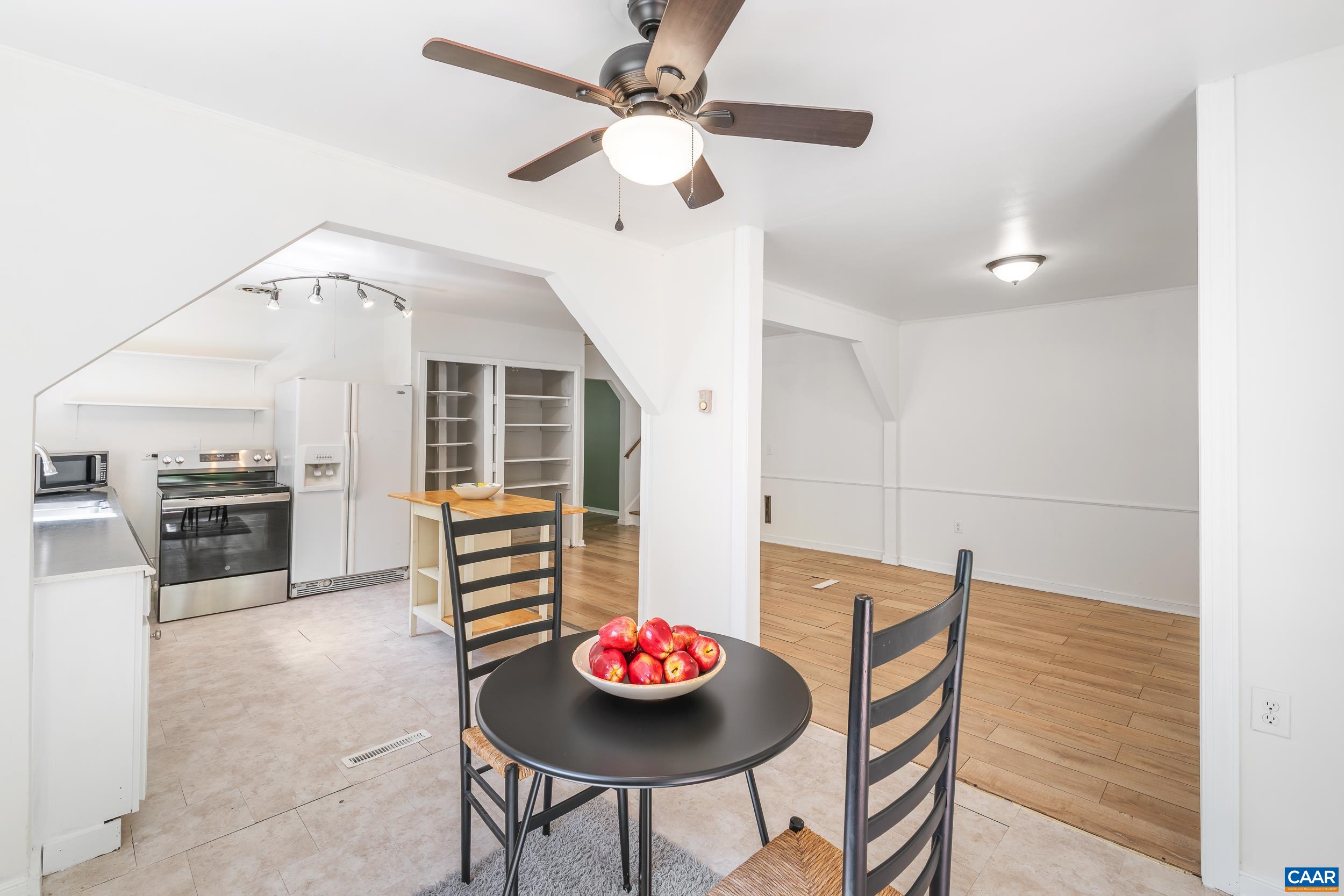 1508 TRAILRIDGE RD, CHARLOTTESVILLE, Virginia 22903, 4 Bedrooms Bedrooms, ,3 BathroomsBathrooms,Residential,1508 TRAILRIDGE RD,678061 MLS # 678061