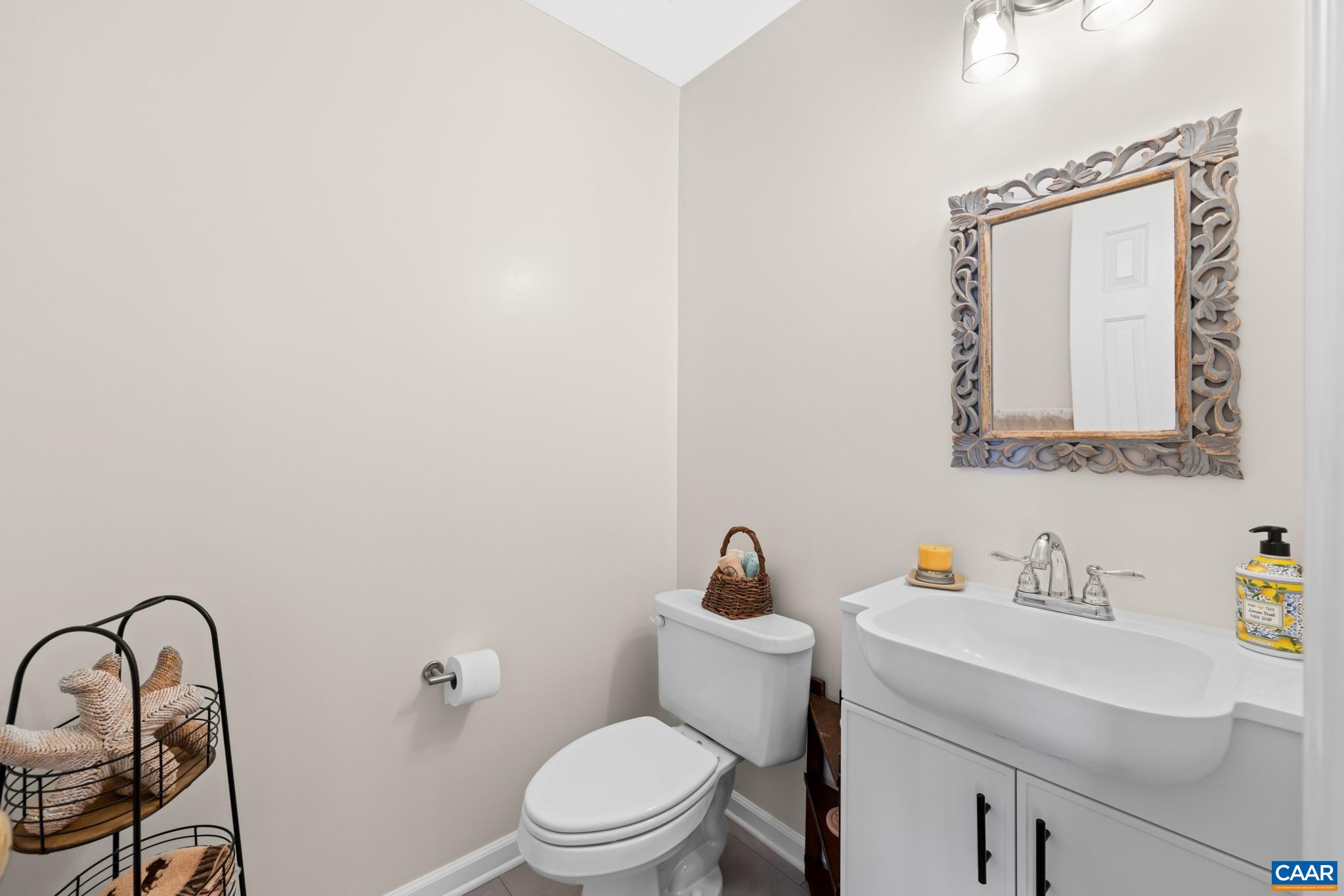 996 RIVER RUN DR, CHARLOTTESVILLE, Virginia 22901, 2 Bedrooms Bedrooms, ,2 BathroomsBathrooms,Residential,Parcel #062D1-0300G-00400 - Lot 4, Block G, Sectio,996 RIVER RUN DR,678062 MLS # 678062 996 RIVER RUN DR, CHARLOTTESVILLE, Virginia 22901, 2 Bedrooms Bedrooms, ,2 BathroomsBathrooms,Residential,Parcel #062D1-0300G-00400 - Lot 4, Block G, Sectio,996 RIVER RUN DR,678062 MLS # 678062