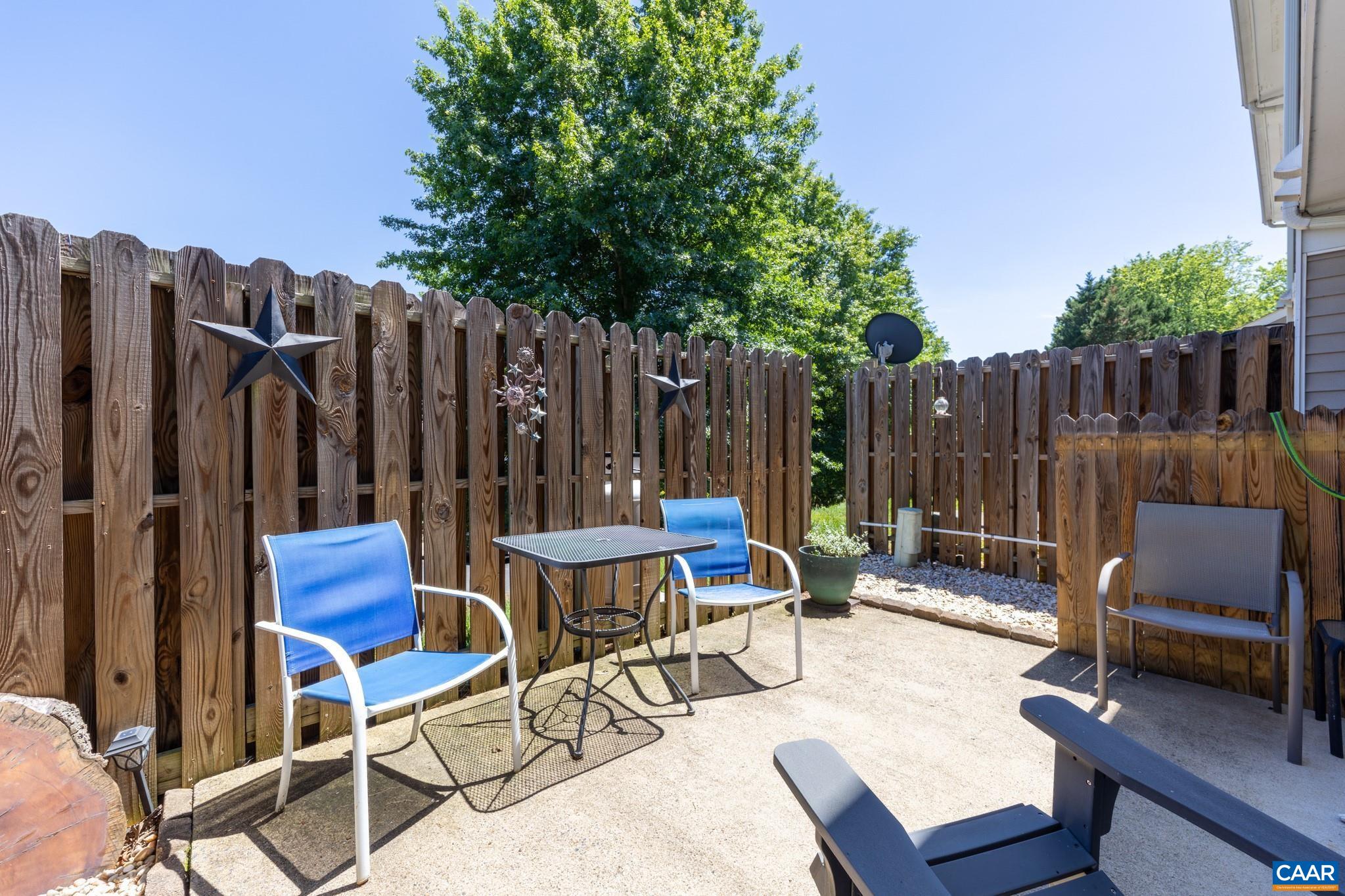 996 RIVER RUN DR, CHARLOTTESVILLE, Virginia 22901, 2 Bedrooms Bedrooms, ,2 BathroomsBathrooms,Residential,Parcel #062D1-0300G-00400 - Lot 4, Block G, Sectio,996 RIVER RUN DR,678062 MLS # 678062 996 RIVER RUN DR, CHARLOTTESVILLE, Virginia 22901, 2 Bedrooms Bedrooms, ,2 BathroomsBathrooms,Residential,Parcel #062D1-0300G-00400 - Lot 4, Block G, Sectio,996 RIVER RUN DR,678062 MLS # 678062