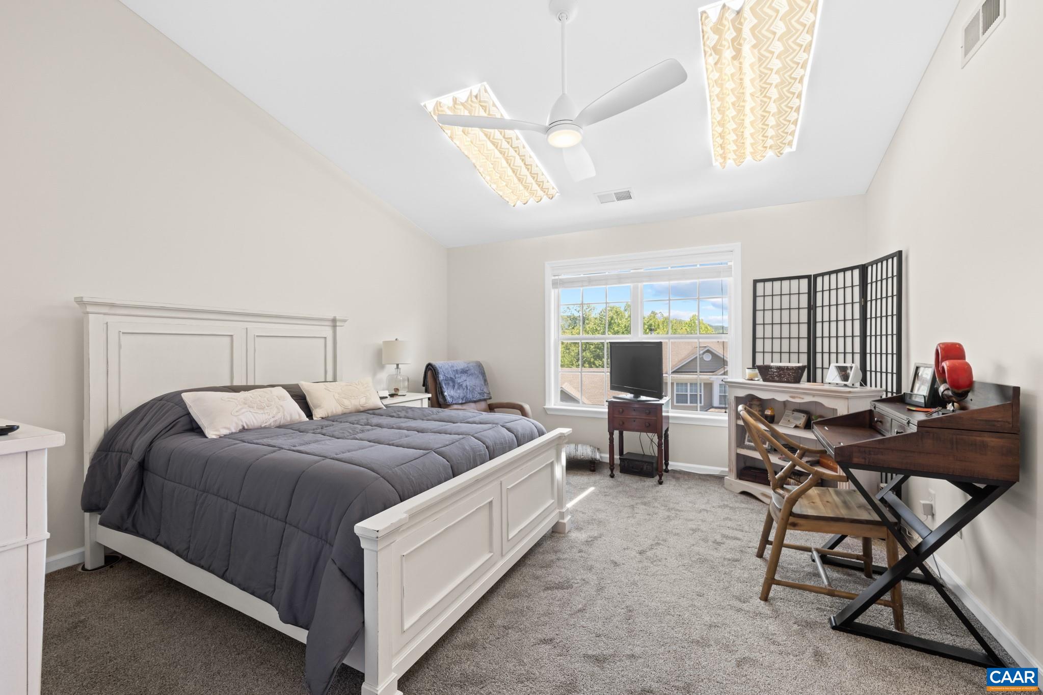 996 RIVER RUN DR, CHARLOTTESVILLE, Virginia 22901, 2 Bedrooms Bedrooms, ,2 BathroomsBathrooms,Residential,Parcel #062D1-0300G-00400 - Lot 4, Block G, Sectio,996 RIVER RUN DR,678062 MLS # 678062 996 RIVER RUN DR, CHARLOTTESVILLE, Virginia 22901, 2 Bedrooms Bedrooms, ,2 BathroomsBathrooms,Residential,Parcel #062D1-0300G-00400 - Lot 4, Block G, Sectio,996 RIVER RUN DR,678062 MLS # 678062