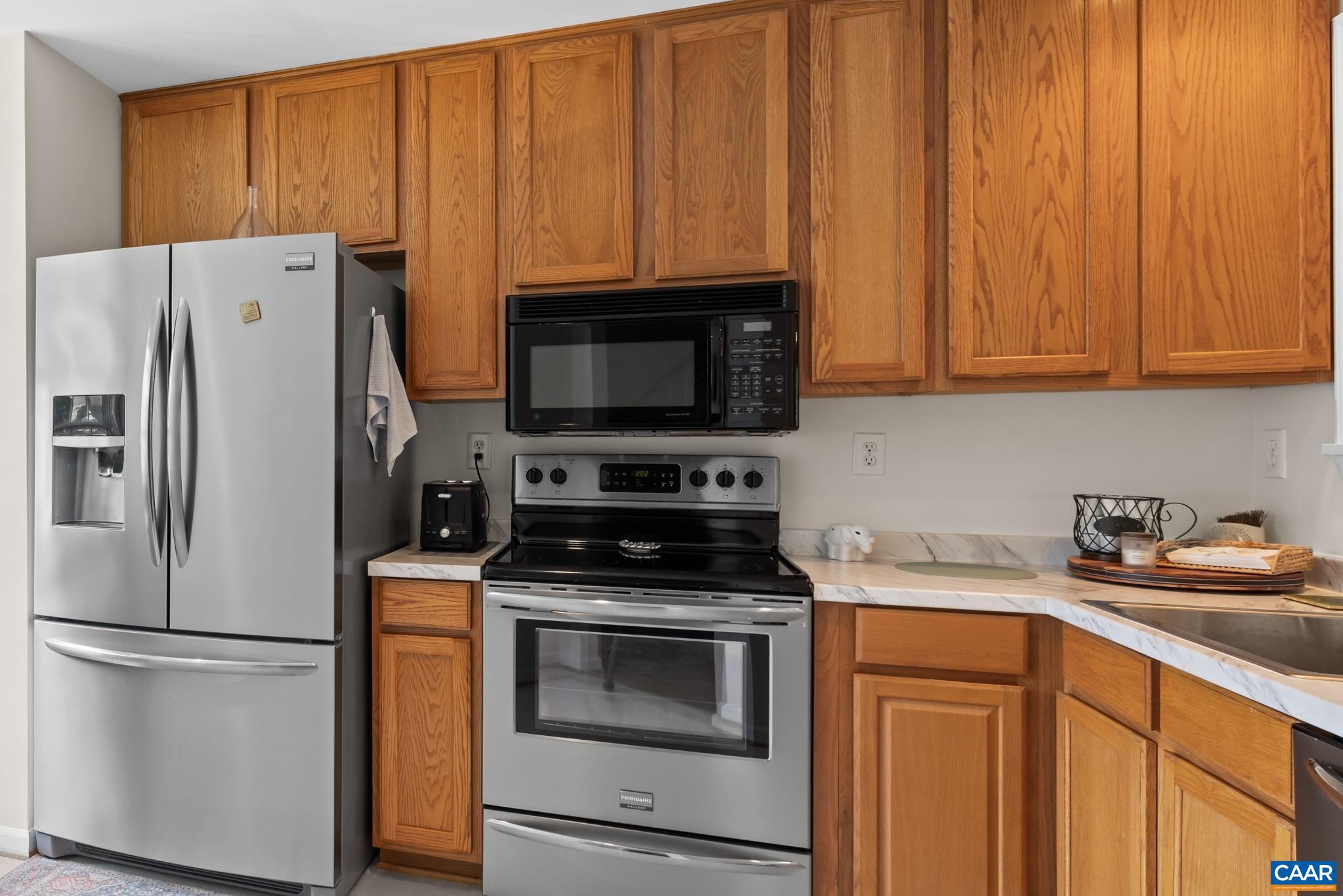 996 RIVER RUN DR, CHARLOTTESVILLE, Virginia 22901, 2 Bedrooms Bedrooms, ,2 BathroomsBathrooms,Residential,Parcel #062D1-0300G-00400 - Lot 4, Block G, Sectio,996 RIVER RUN DR,678062 MLS # 678062 996 RIVER RUN DR, CHARLOTTESVILLE, Virginia 22901, 2 Bedrooms Bedrooms, ,2 BathroomsBathrooms,Residential,Parcel #062D1-0300G-00400 - Lot 4, Block G, Sectio,996 RIVER RUN DR,678062 MLS # 678062