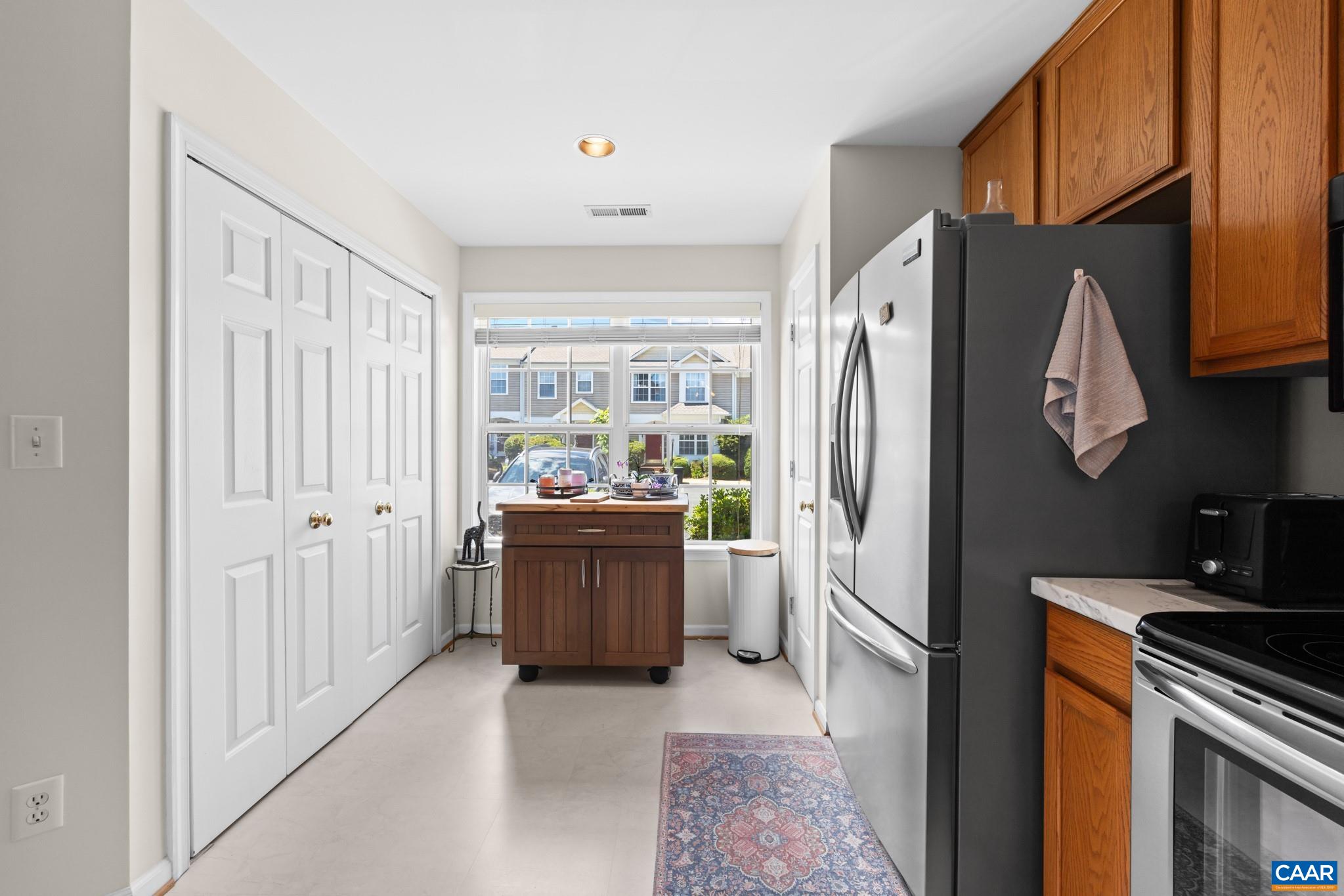 996 RIVER RUN DR, CHARLOTTESVILLE, Virginia 22901, 2 Bedrooms Bedrooms, ,2 BathroomsBathrooms,Residential,Parcel #062D1-0300G-00400 - Lot 4, Block G, Sectio,996 RIVER RUN DR,678062 MLS # 678062 996 RIVER RUN DR, CHARLOTTESVILLE, Virginia 22901, 2 Bedrooms Bedrooms, ,2 BathroomsBathrooms,Residential,Parcel #062D1-0300G-00400 - Lot 4, Block G, Sectio,996 RIVER RUN DR,678062 MLS # 678062