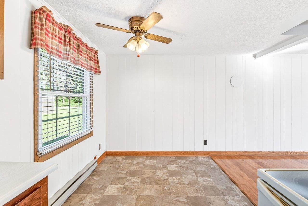 6599 AZALEA DR, DAYTON, Virginia 22821, 3 Bedrooms Bedrooms, ,1 BathroomBathrooms,Residential,6599 AZALEA DR,678064 MLS # 678064