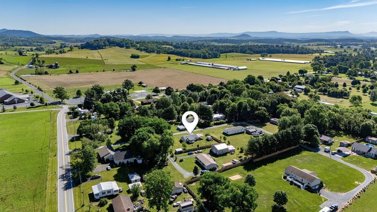 6599 AZALEA DR, DAYTON, Virginia 22821, 3 Bedrooms Bedrooms, ,1 BathroomBathrooms,Residential,6599 AZALEA DR,678064 MLS # 678064