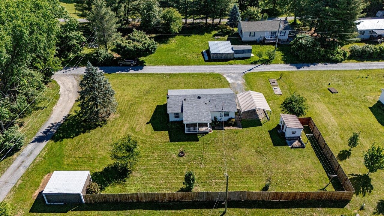 6599 AZALEA DR, DAYTON, Virginia 22821, 3 Bedrooms Bedrooms, ,1 BathroomBathrooms,Residential,6599 AZALEA DR,678064 MLS # 678064