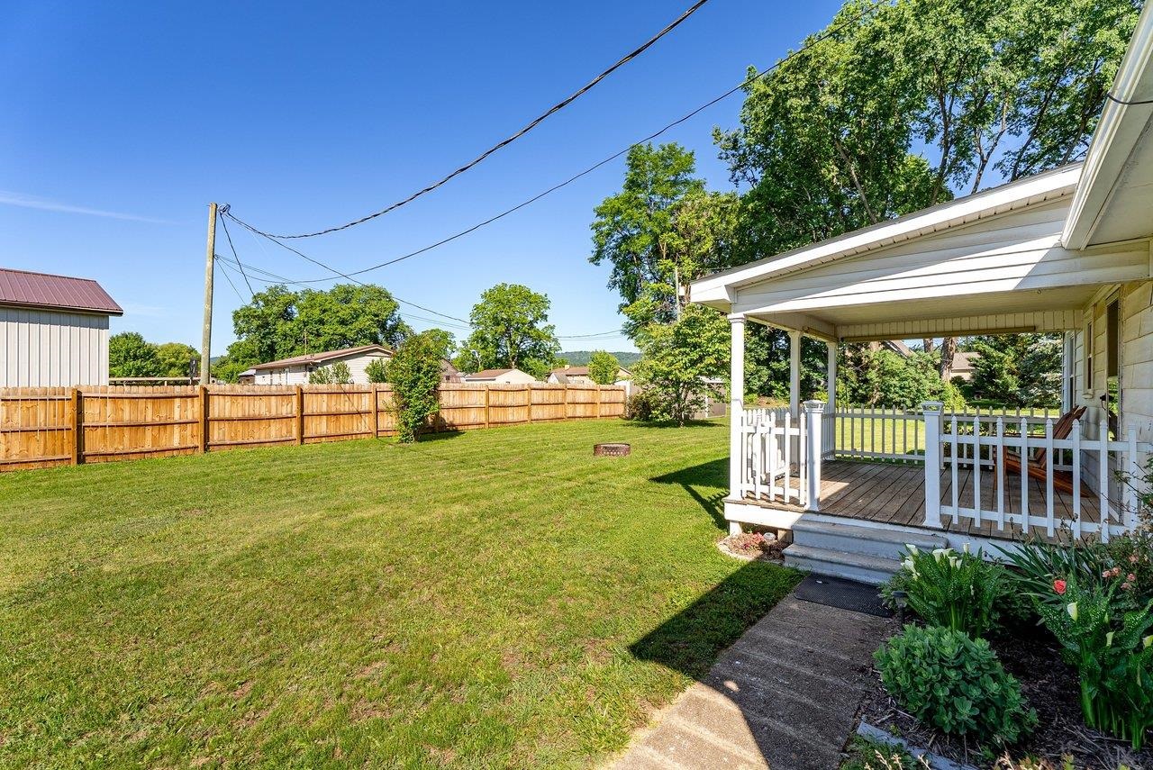 6599 AZALEA DR, DAYTON, Virginia 22821, 3 Bedrooms Bedrooms, ,1 BathroomBathrooms,Residential,6599 AZALEA DR,678064 MLS # 678064