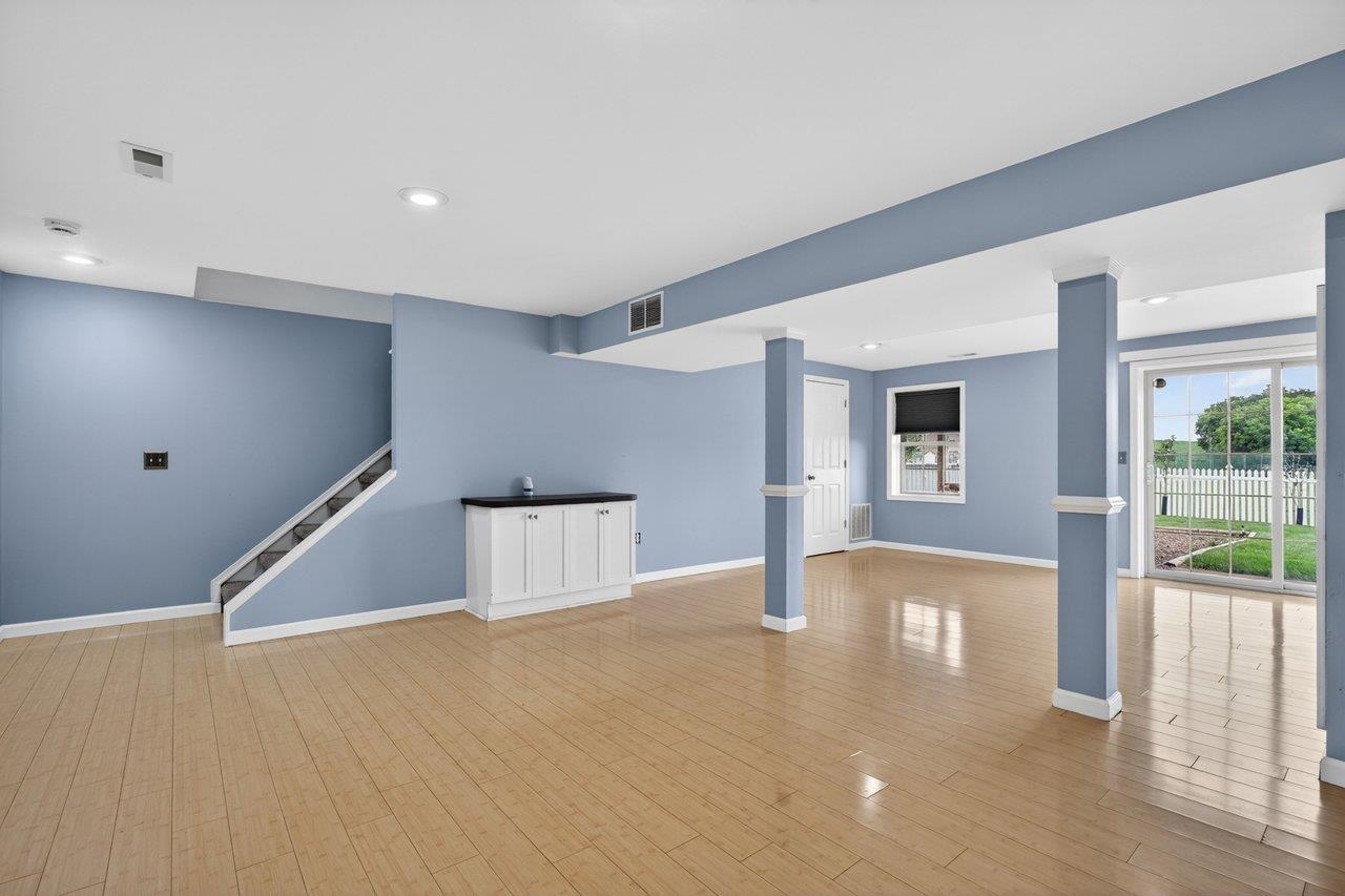22' x 28' combination space with Laminate flooring, great natural lighting, and room for the entire family to hang out 22' x 28' combination space with Laminate flooring, great natural lighting, and room for the entire family to hang out