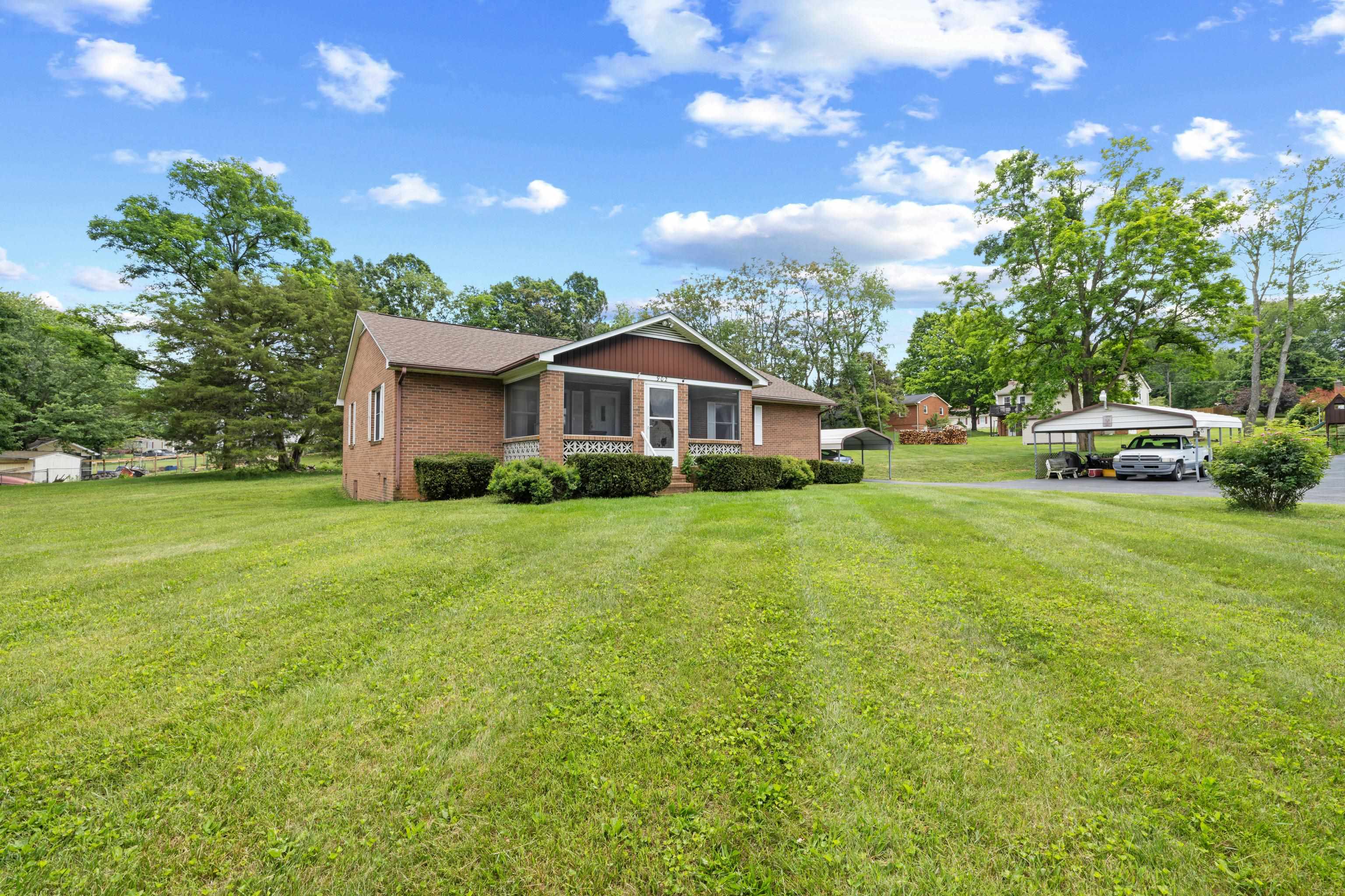 902 AUGUSTA FARMS RD, STUARTS DRAFT, Virginia 24477, 2 Bedrooms Bedrooms, ,1 BathroomBathrooms,Residential,902 AUGUSTA FARMS RD,678072 MLS # 678072 902 AUGUSTA FARMS RD, STUARTS DRAFT, Virginia 24477, 2 Bedrooms Bedrooms, ,1 BathroomBathrooms,Residential,902 AUGUSTA FARMS RD,678072 MLS # 678072