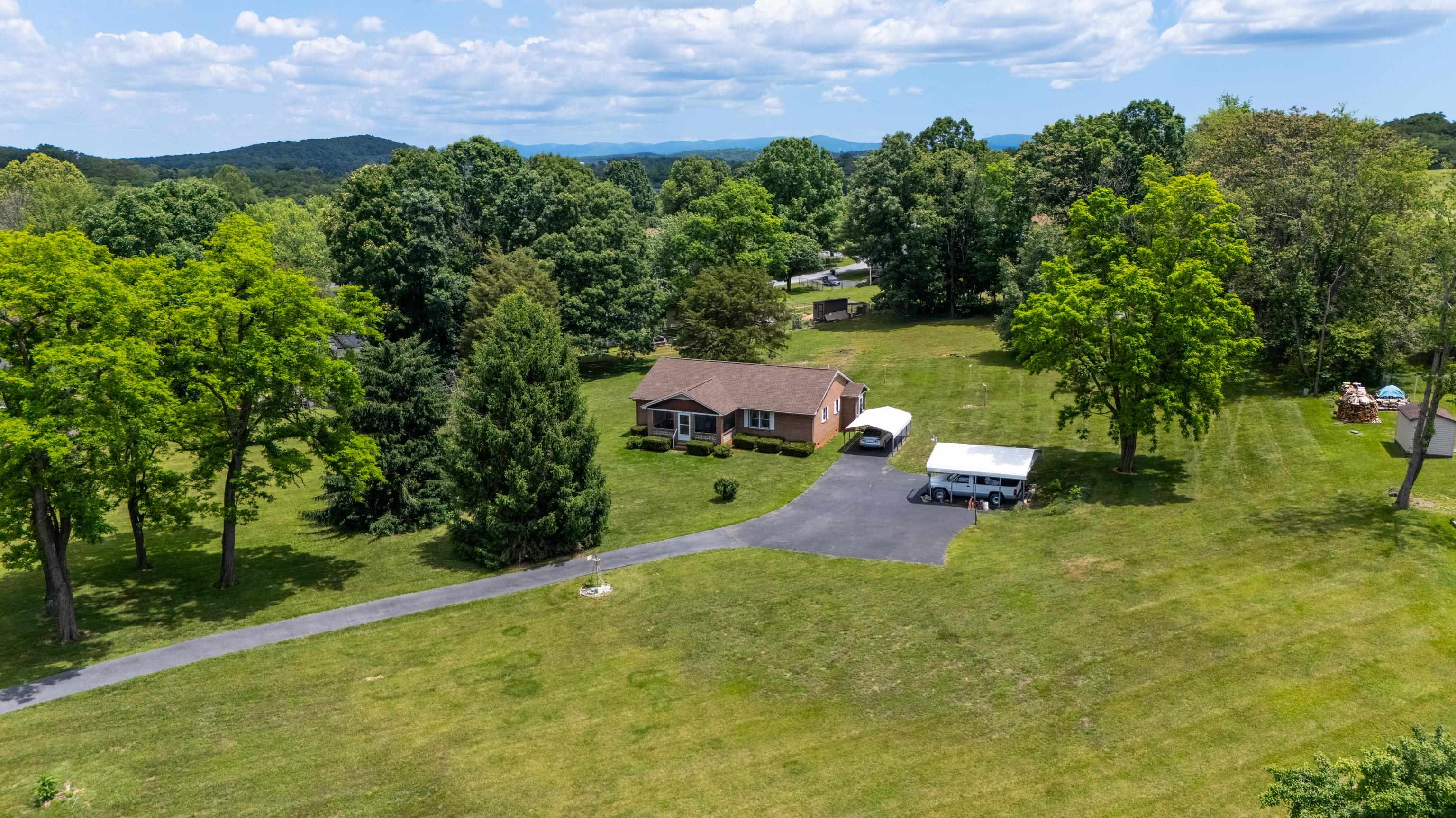902 AUGUSTA FARMS RD, STUARTS DRAFT, Virginia 24477, 2 Bedrooms Bedrooms, ,1 BathroomBathrooms,Residential,902 AUGUSTA FARMS RD,678072 MLS # 678072 902 AUGUSTA FARMS RD, STUARTS DRAFT, Virginia 24477, 2 Bedrooms Bedrooms, ,1 BathroomBathrooms,Residential,902 AUGUSTA FARMS RD,678072 MLS # 678072