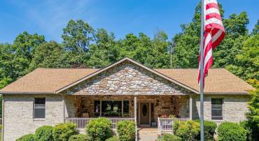 34 LOOK UP LN, WAYNESBORO, Virginia 22980, 3 Bedrooms Bedrooms, ,3 BathroomsBathrooms,Residential,34 LOOK UP LN,678074 MLS # 678074