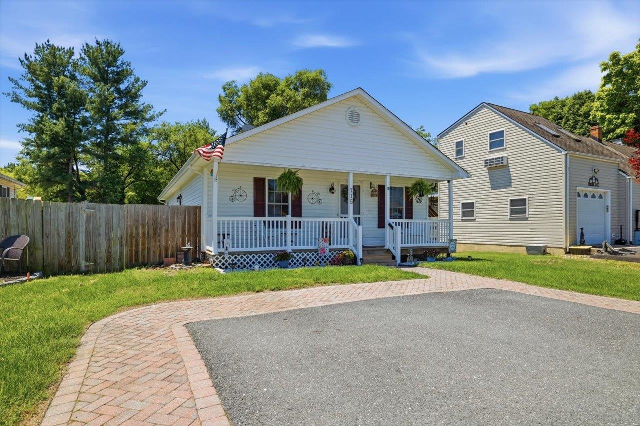 115 HODGE ST, STUARTS DRAFT, Virginia 24477, 3 Bedrooms Bedrooms, ,2 BathroomsBathrooms,Residential,115 HODGE ST,678081 MLS # 678081 115 HODGE ST, STUARTS DRAFT, Virginia 24477, 3 Bedrooms Bedrooms, ,2 BathroomsBathrooms,Residential,115 HODGE ST,678081 MLS # 678081