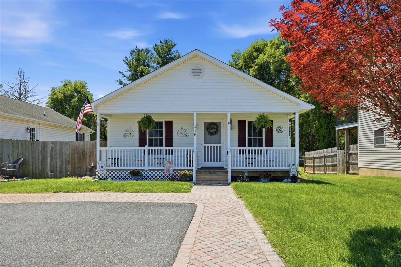 115 HODGE ST, STUARTS DRAFT, Virginia 24477, 3 Bedrooms Bedrooms, ,2 BathroomsBathrooms,Residential,115 HODGE ST,678081 MLS # 678081 115 HODGE ST, STUARTS DRAFT, Virginia 24477, 3 Bedrooms Bedrooms, ,2 BathroomsBathrooms,Residential,115 HODGE ST,678081 MLS # 678081
