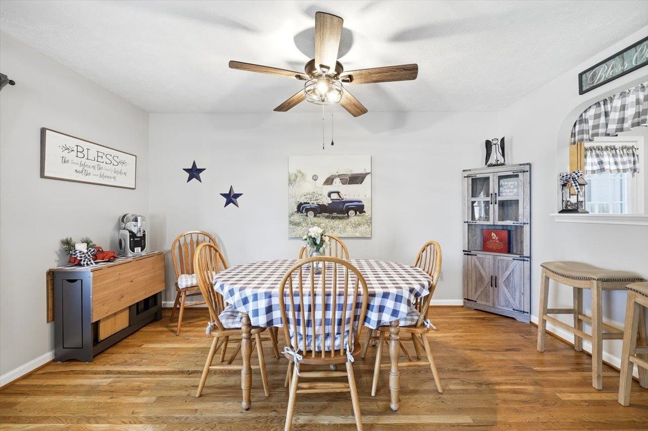115 HODGE ST, STUARTS DRAFT, Virginia 24477, 3 Bedrooms Bedrooms, ,2 BathroomsBathrooms,Residential,115 HODGE ST,678081 MLS # 678081 115 HODGE ST, STUARTS DRAFT, Virginia 24477, 3 Bedrooms Bedrooms, ,2 BathroomsBathrooms,Residential,115 HODGE ST,678081 MLS # 678081