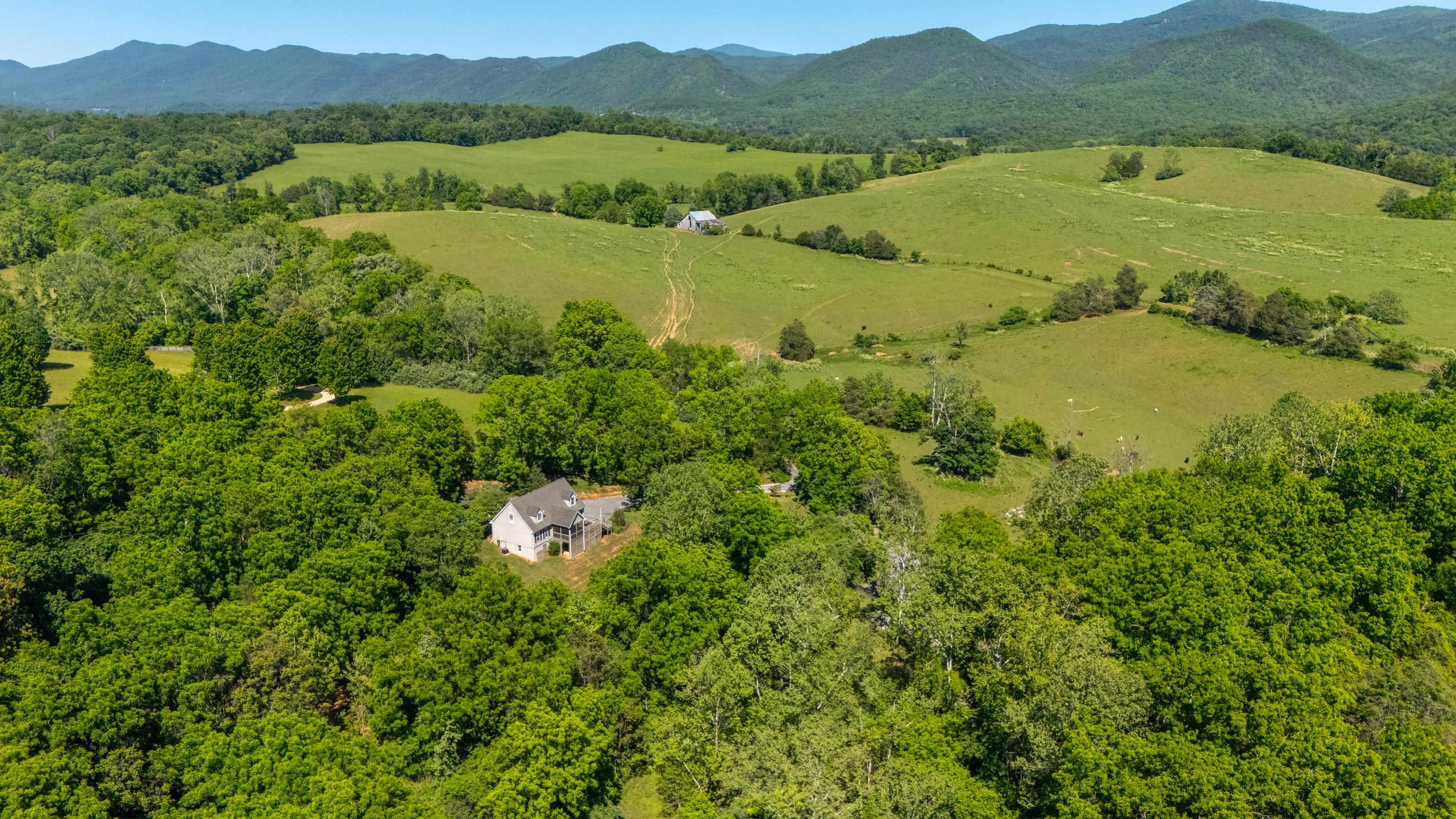 560 AGNERS MILL RD, LEXINGTON, Virginia 24450, 3 Bedrooms Bedrooms, ,2 BathroomsBathrooms,Residential,560 AGNERS MILL RD,678082 MLS # 678082 560 AGNERS MILL RD, LEXINGTON, Virginia 24450, 3 Bedrooms Bedrooms, ,2 BathroomsBathrooms,Residential,560 AGNERS MILL RD,678082 MLS # 678082