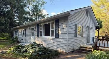 2083 OLD SAWMILL LN, AMISSVILLE, Virginia 20106, 3 Bedrooms Bedrooms, ,1 BathroomBathrooms,Residential,2083 OLD SAWMILL LN,VACU2013954 MLS # VACU2013954
