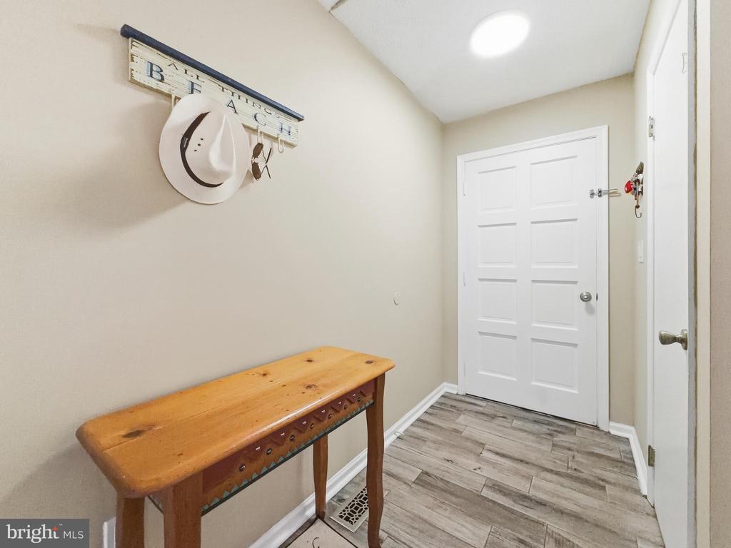 1353 LAKEVIEW PKWY, LOCUST GROVE, Virginia 22508, 3 Bedrooms Bedrooms, ,2 BathroomsBathrooms,Residential,1353 LAKEVIEW PKWY,VAOR2014388 MLS # VAOR2014388