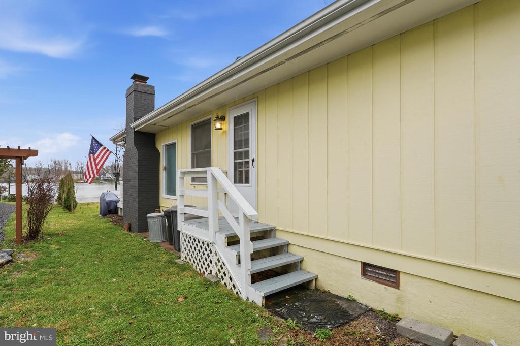 1353 LAKEVIEW PKWY, LOCUST GROVE, Virginia 22508, 3 Bedrooms Bedrooms, ,2 BathroomsBathrooms,Residential,1353 LAKEVIEW PKWY,VAOR2014388 MLS # VAOR2014388