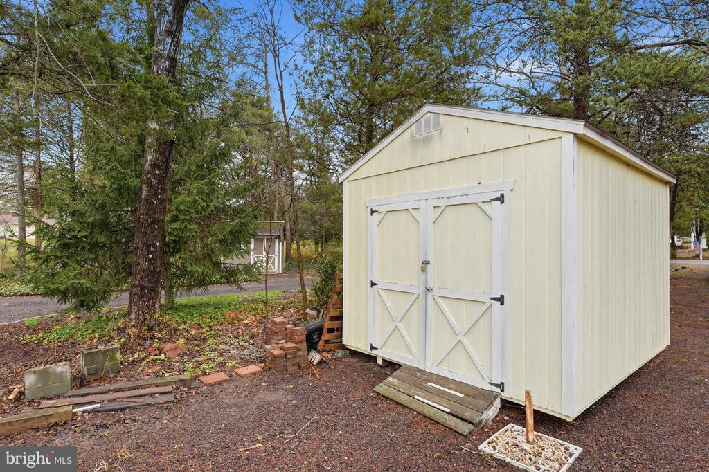 1353 LAKEVIEW PKWY, LOCUST GROVE, Virginia 22508, 3 Bedrooms Bedrooms, ,2 BathroomsBathrooms,Residential,1353 LAKEVIEW PKWY,VAOR2014388 MLS # VAOR2014388