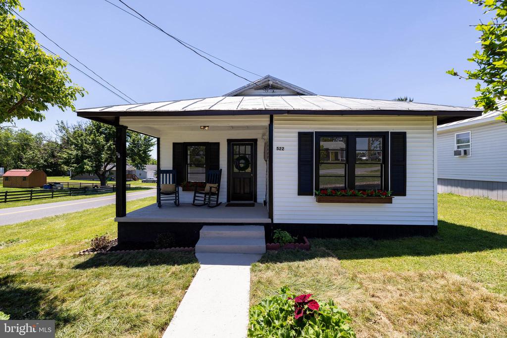 522 LURAY AVE, LURAY, Virginia 22835, 2 Bedrooms Bedrooms, ,1 BathroomBathrooms,Residential,522 LURAY AVE,VAPA2006526 MLS # VAPA2006526 522 LURAY AVE, LURAY, Virginia 22835, 2 Bedrooms Bedrooms, ,1 BathroomBathrooms,Residential,522 LURAY AVE,VAPA2006526 MLS # VAPA2006526