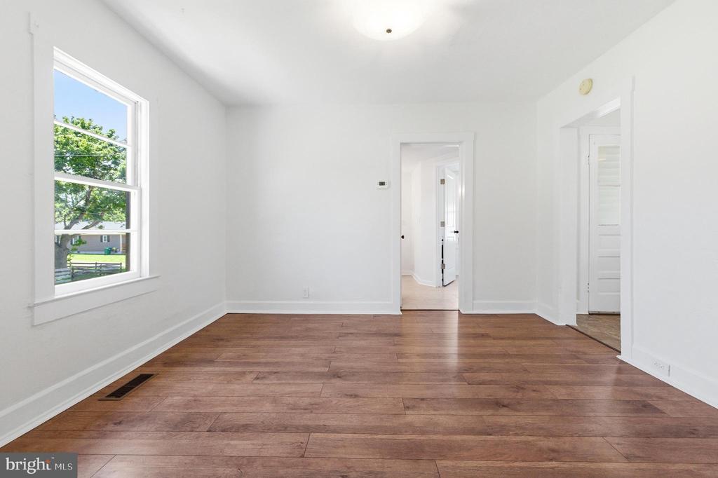 522 LURAY AVE, LURAY, Virginia 22835, 2 Bedrooms Bedrooms, ,1 BathroomBathrooms,Residential,522 LURAY AVE,VAPA2006526 MLS # VAPA2006526 522 LURAY AVE, LURAY, Virginia 22835, 2 Bedrooms Bedrooms, ,1 BathroomBathrooms,Residential,522 LURAY AVE,VAPA2006526 MLS # VAPA2006526