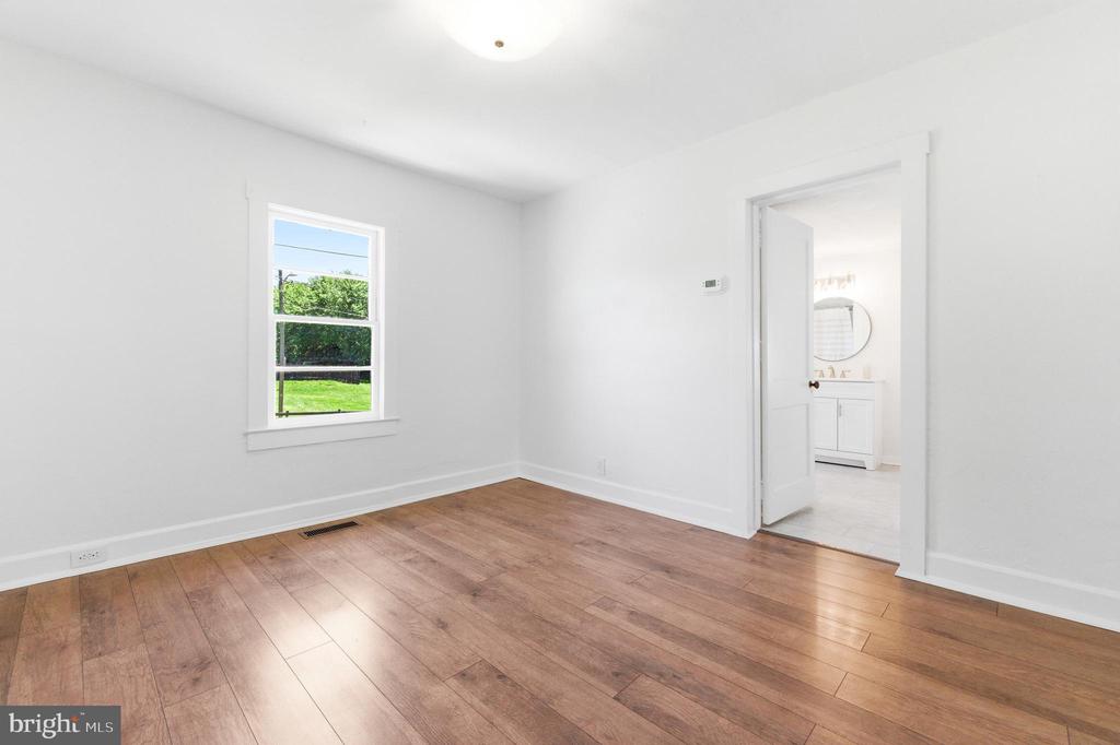 522 LURAY AVE, LURAY, Virginia 22835, 2 Bedrooms Bedrooms, ,1 BathroomBathrooms,Residential,522 LURAY AVE,VAPA2006526 MLS # VAPA2006526 522 LURAY AVE, LURAY, Virginia 22835, 2 Bedrooms Bedrooms, ,1 BathroomBathrooms,Residential,522 LURAY AVE,VAPA2006526 MLS # VAPA2006526