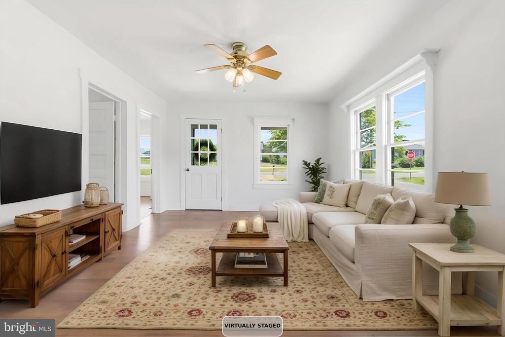 522 LURAY AVE, LURAY, Virginia 22835, 2 Bedrooms Bedrooms, ,1 BathroomBathrooms,Residential,522 LURAY AVE,VAPA2006526 MLS # VAPA2006526 522 LURAY AVE, LURAY, Virginia 22835, 2 Bedrooms Bedrooms, ,1 BathroomBathrooms,Residential,522 LURAY AVE,VAPA2006526 MLS # VAPA2006526