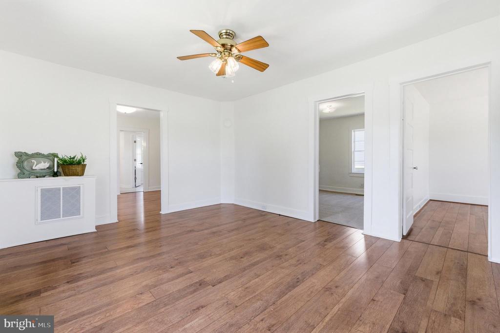 522 LURAY AVE, LURAY, Virginia 22835, 2 Bedrooms Bedrooms, ,1 BathroomBathrooms,Residential,522 LURAY AVE,VAPA2006526 MLS # VAPA2006526 522 LURAY AVE, LURAY, Virginia 22835, 2 Bedrooms Bedrooms, ,1 BathroomBathrooms,Residential,522 LURAY AVE,VAPA2006526 MLS # VAPA2006526