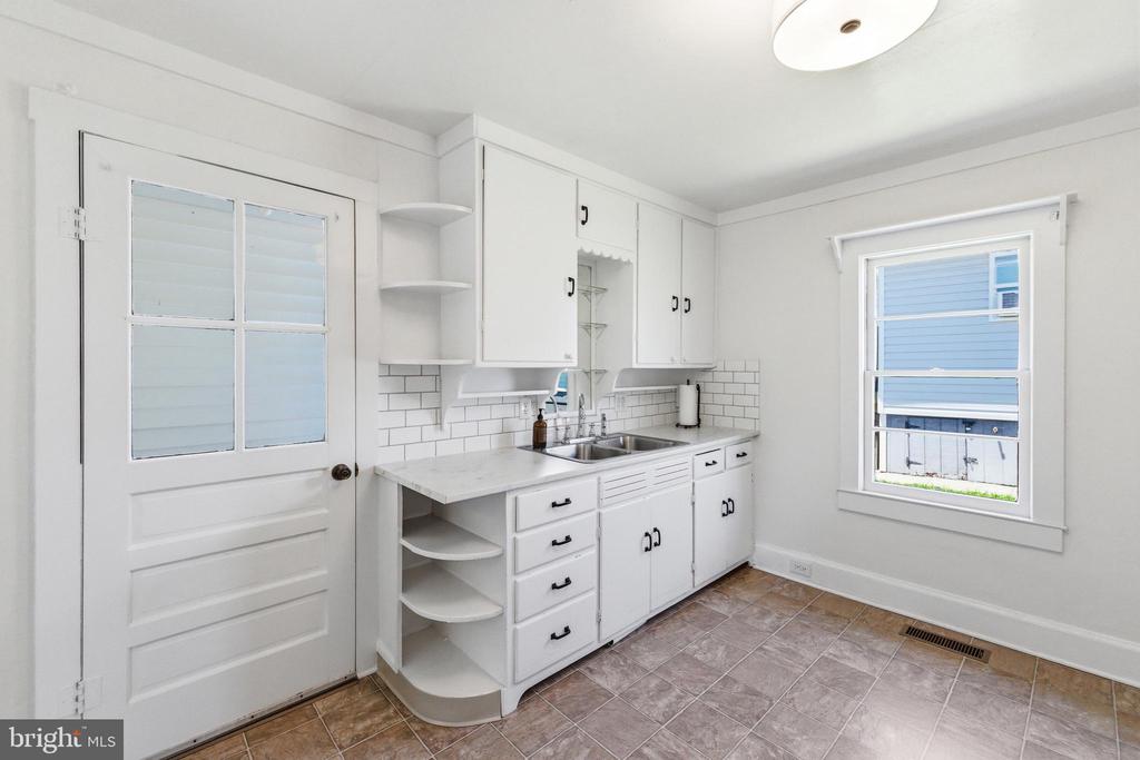 522 LURAY AVE, LURAY, Virginia 22835, 2 Bedrooms Bedrooms, ,1 BathroomBathrooms,Residential,522 LURAY AVE,VAPA2006526 MLS # VAPA2006526 522 LURAY AVE, LURAY, Virginia 22835, 2 Bedrooms Bedrooms, ,1 BathroomBathrooms,Residential,522 LURAY AVE,VAPA2006526 MLS # VAPA2006526
