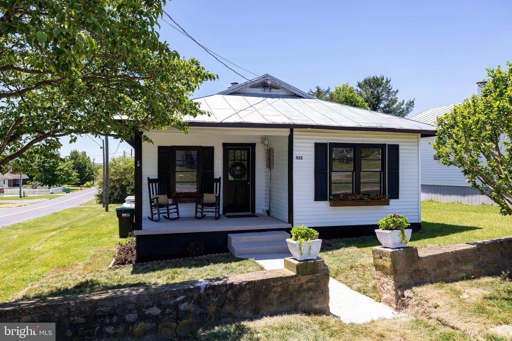 522 LURAY AVE, LURAY, Virginia 22835, 2 Bedrooms Bedrooms, ,1 BathroomBathrooms,Residential,522 LURAY AVE,VAPA2006526 MLS # VAPA2006526 522 LURAY AVE, LURAY, Virginia 22835, 2 Bedrooms Bedrooms, ,1 BathroomBathrooms,Residential,522 LURAY AVE,VAPA2006526 MLS # VAPA2006526