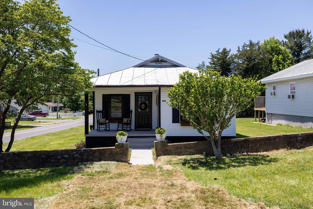 522 LURAY AVE, LURAY, Virginia 22835, 2 Bedrooms Bedrooms, ,1 BathroomBathrooms,Residential,522 LURAY AVE,VAPA2006526 MLS # VAPA2006526 522 LURAY AVE, LURAY, Virginia 22835, 2 Bedrooms Bedrooms, ,1 BathroomBathrooms,Residential,522 LURAY AVE,VAPA2006526 MLS # VAPA2006526