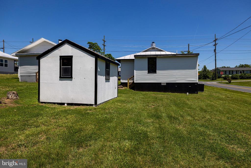 522 LURAY AVE, LURAY, Virginia 22835, 2 Bedrooms Bedrooms, ,1 BathroomBathrooms,Residential,522 LURAY AVE,VAPA2006526 MLS # VAPA2006526 522 LURAY AVE, LURAY, Virginia 22835, 2 Bedrooms Bedrooms, ,1 BathroomBathrooms,Residential,522 LURAY AVE,VAPA2006526 MLS # VAPA2006526